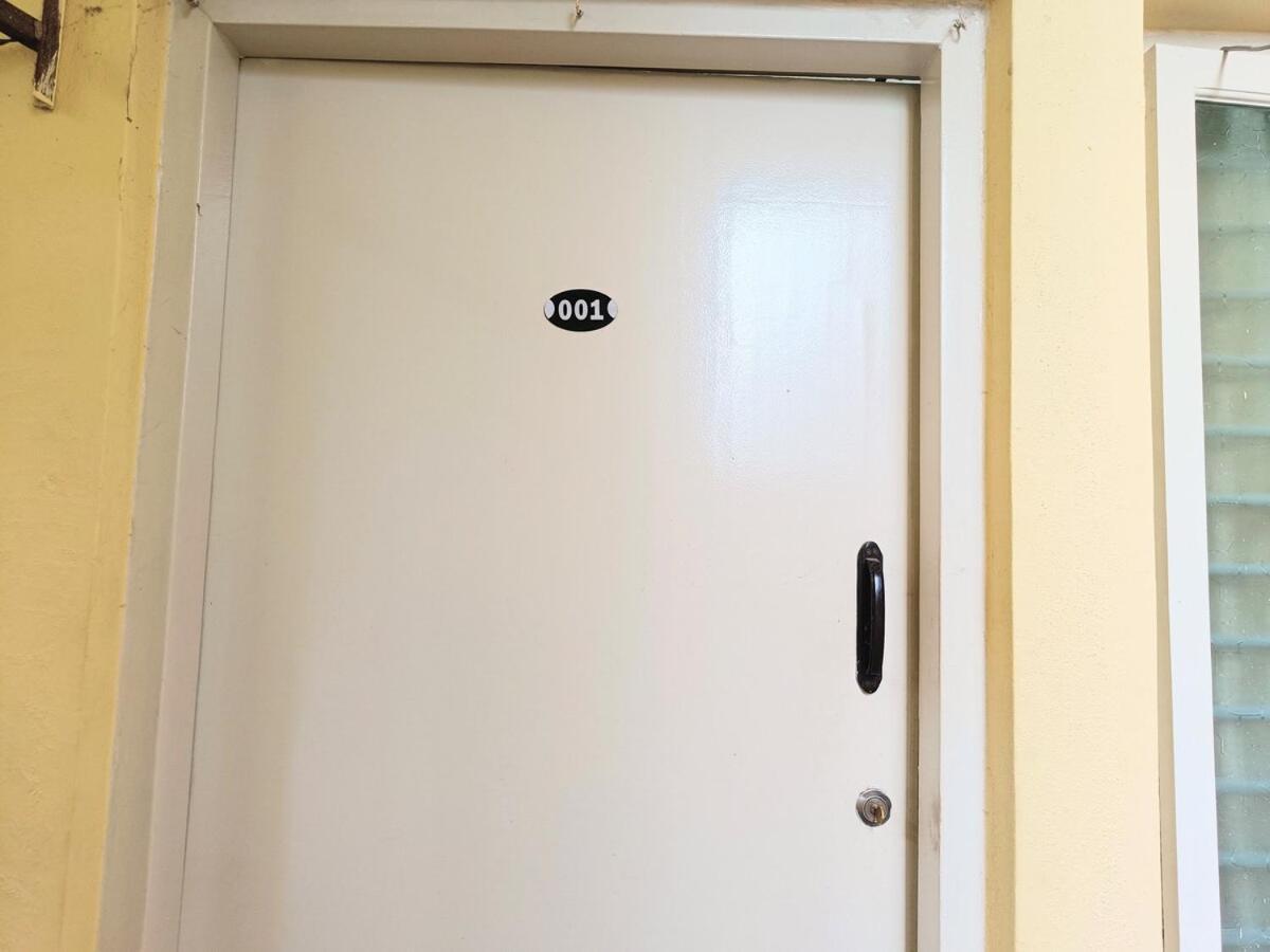 1bhk Near Iimb On Gf *