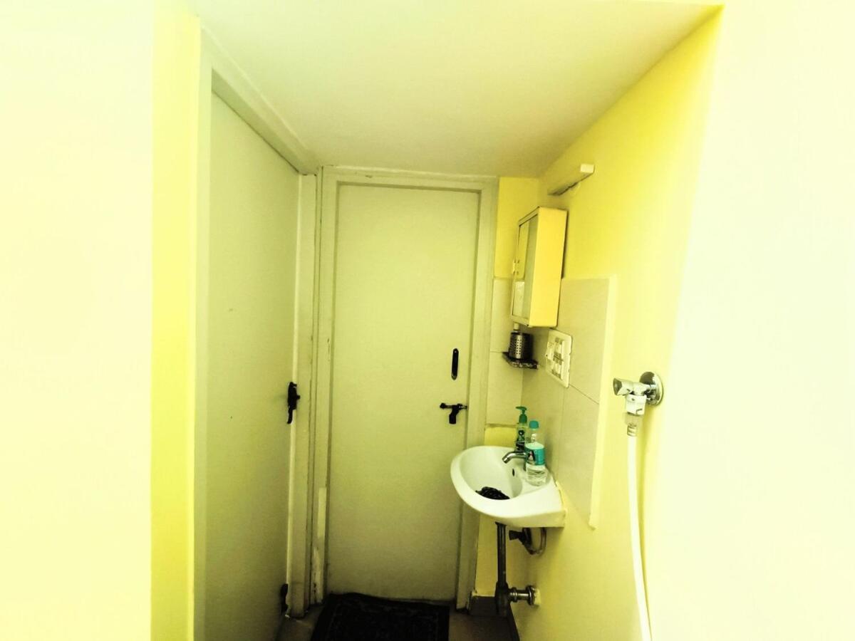 1bhk Near Iimb On Gf
