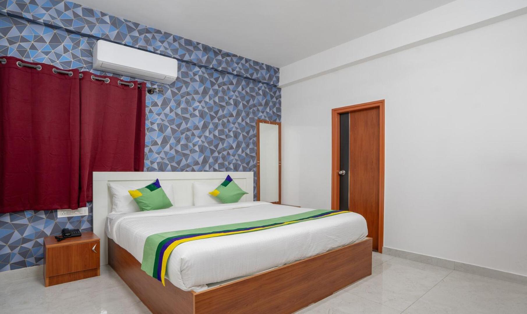 Royal Platinum 2* Bangalore