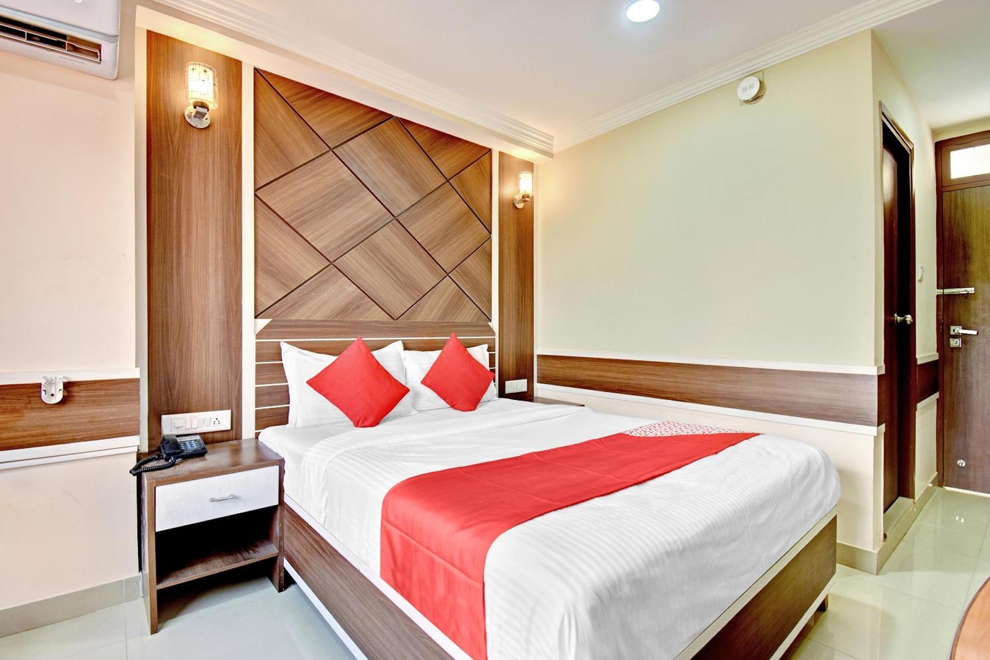 Hotel O Sri Sai Comforts 4*