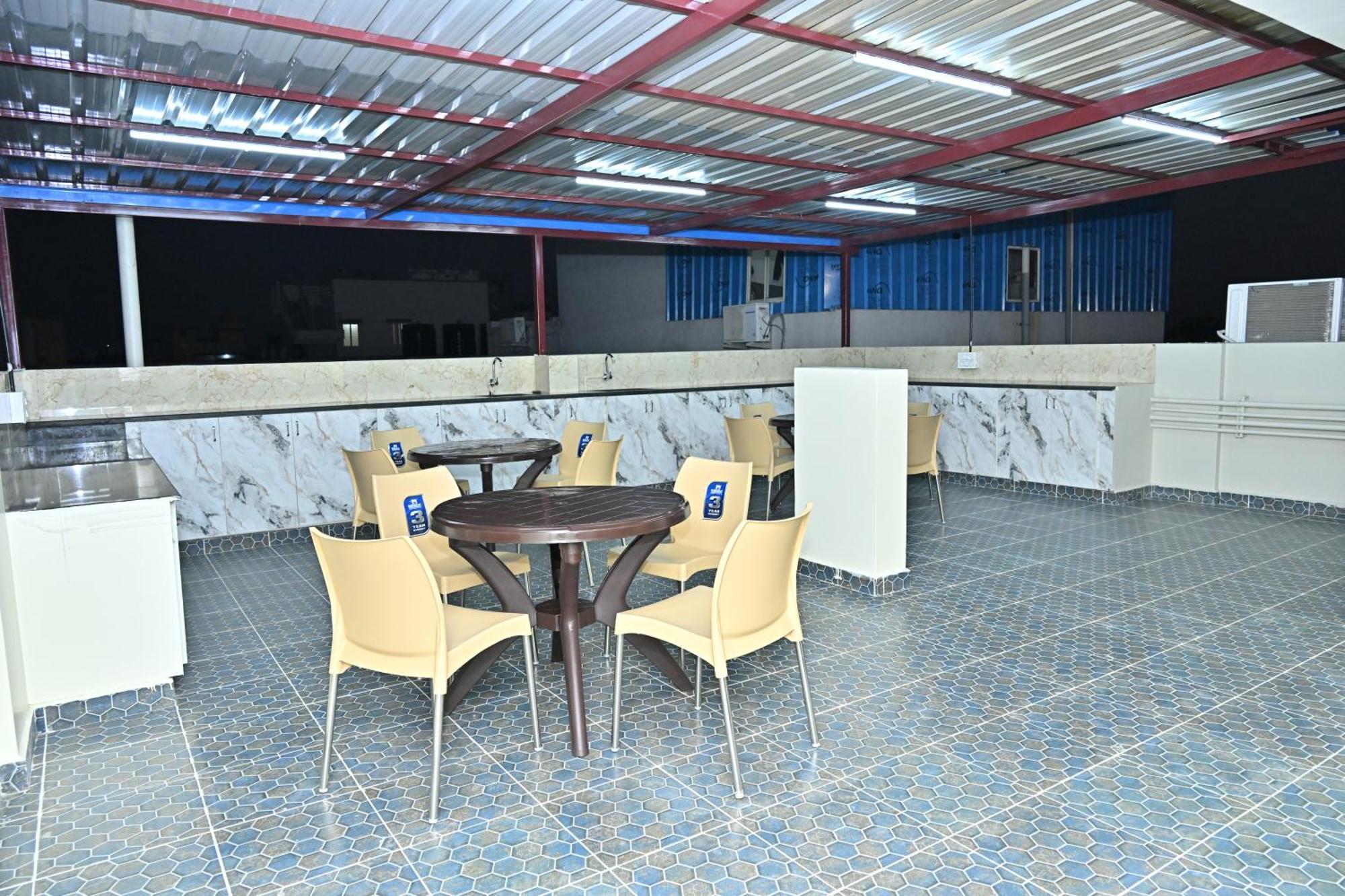 Hotel Panvith 2*