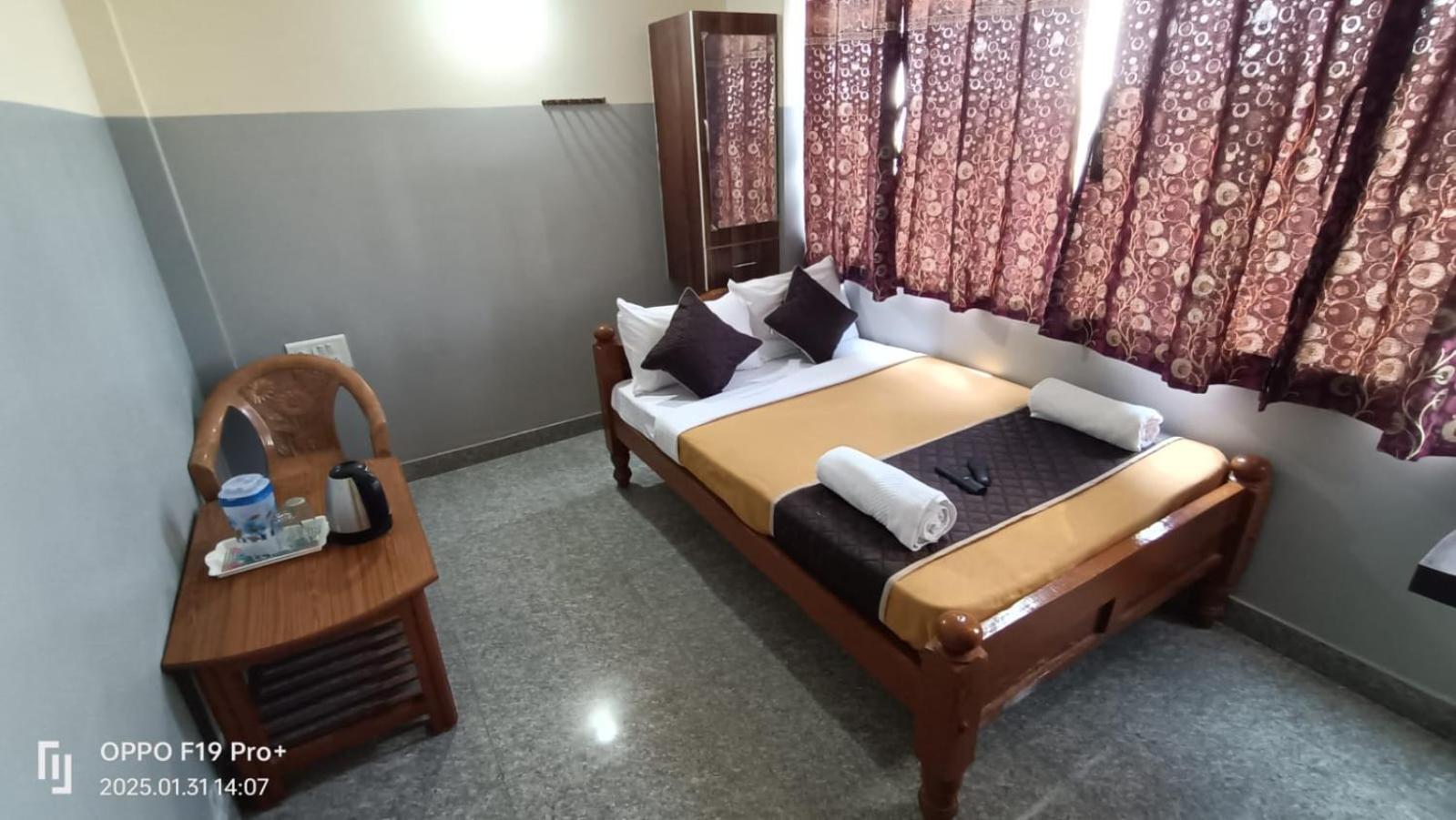 Hotel O G C Residency *