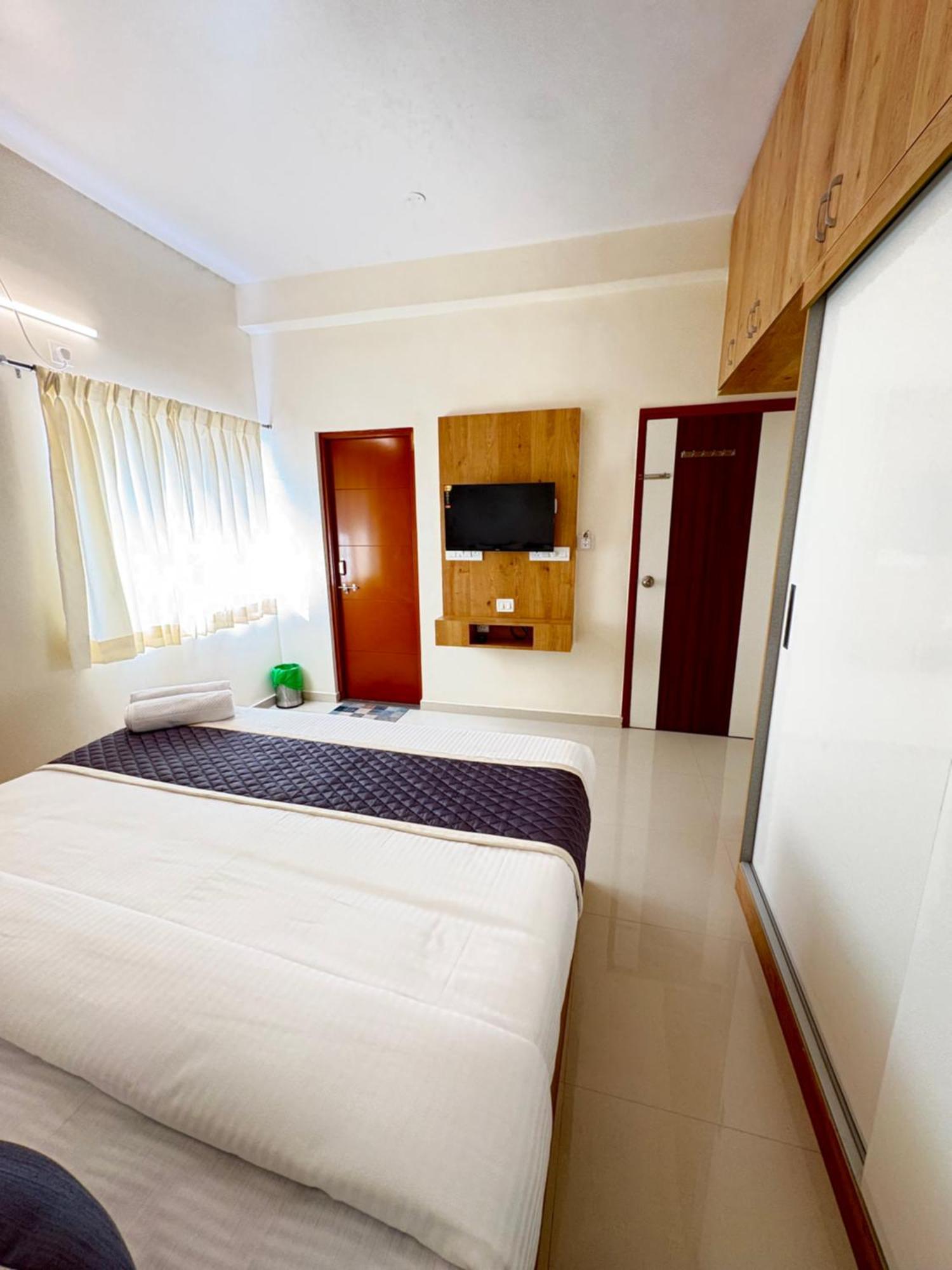 Sai Grand Near Airport Hotel *