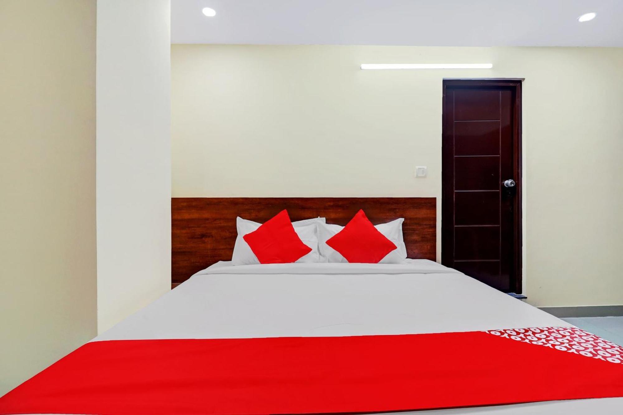 Super O Silver House Near Mantri Square Mall Hotel