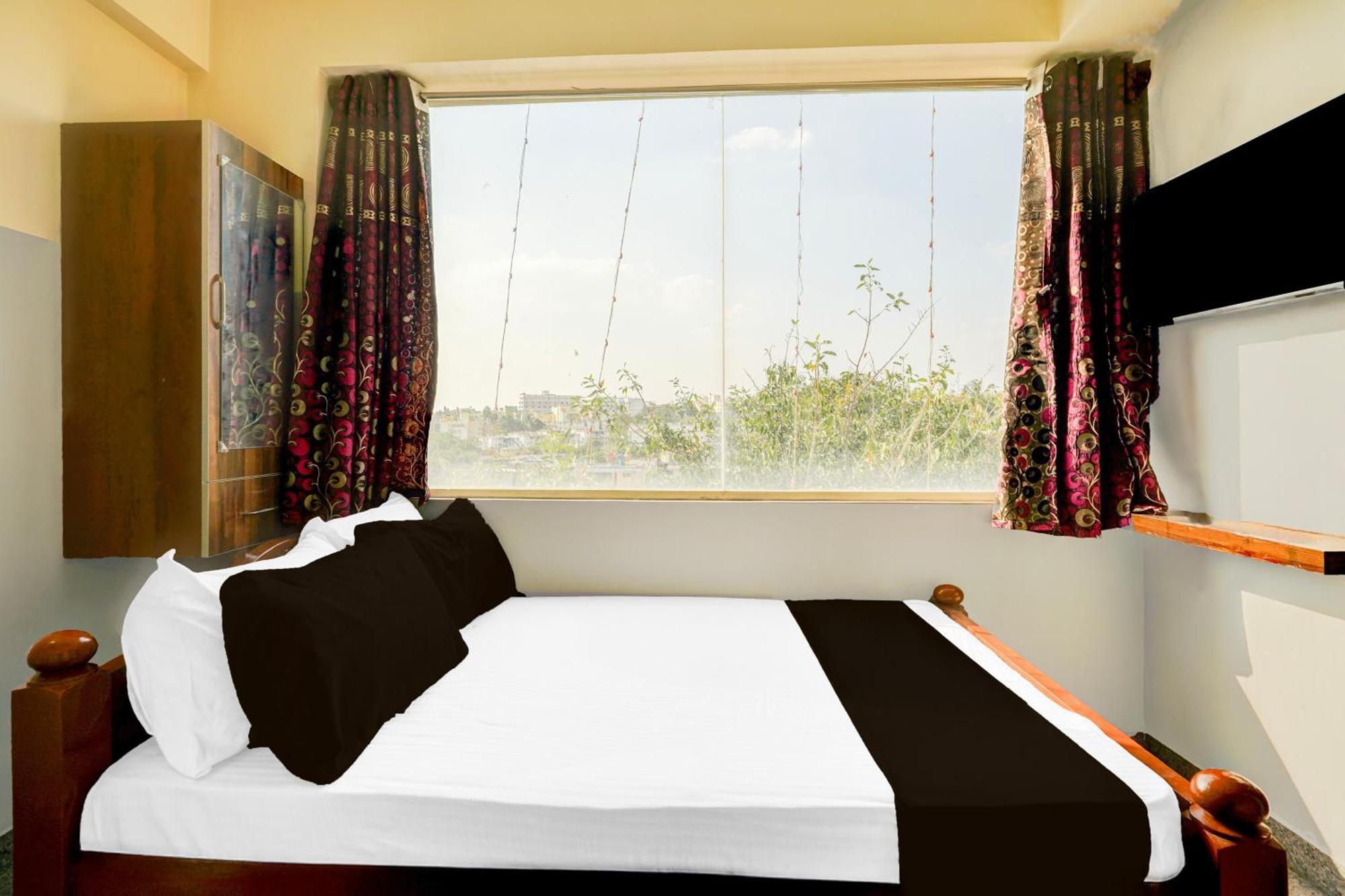 Hotel O G C Residency