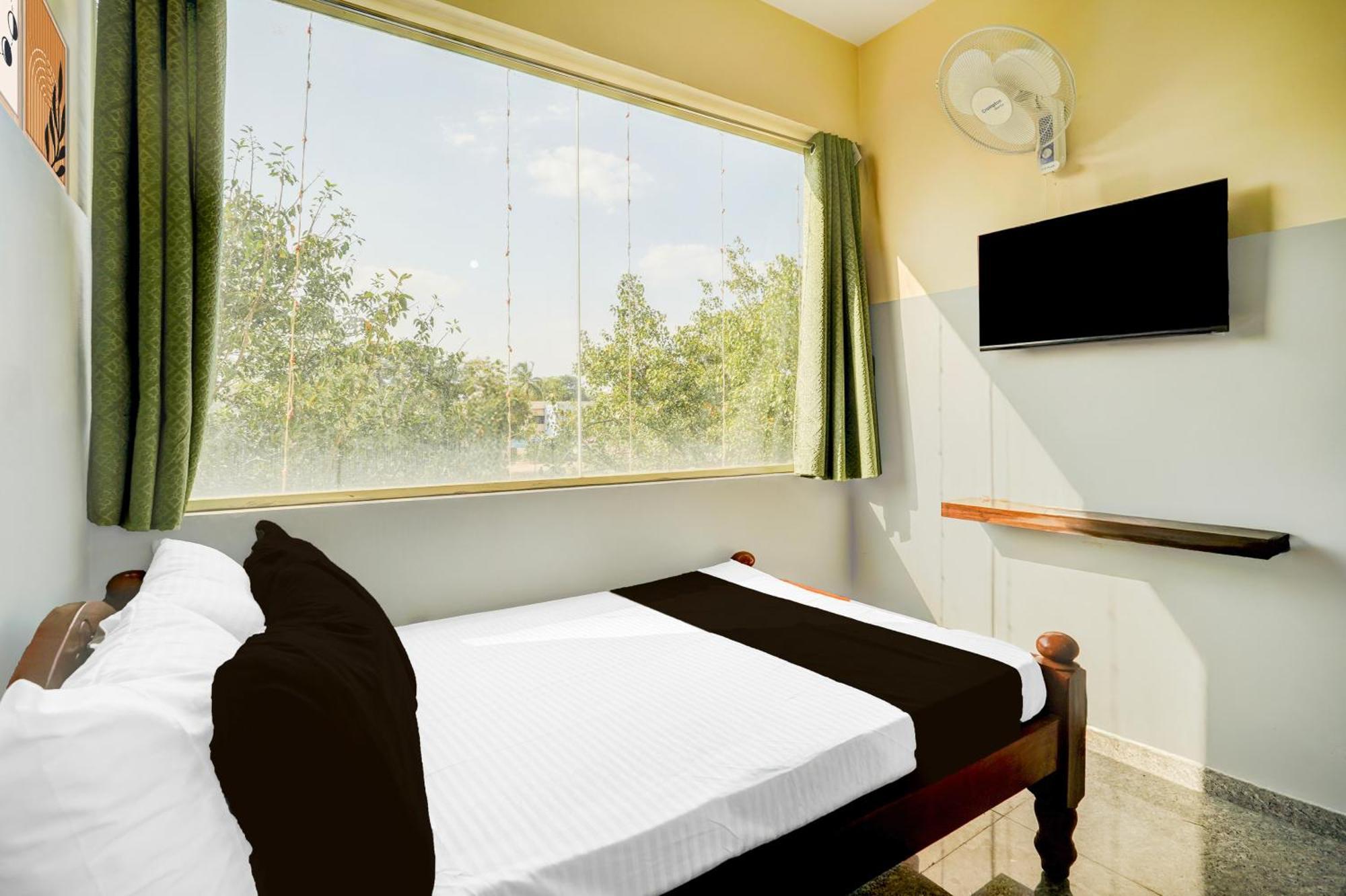Hotel O G C Residency