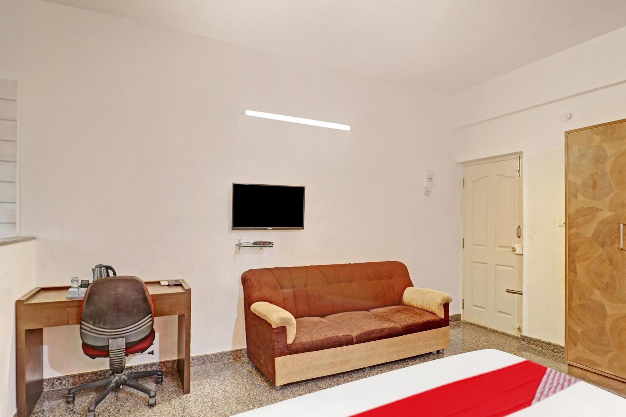 Hotel O G Grand 3*