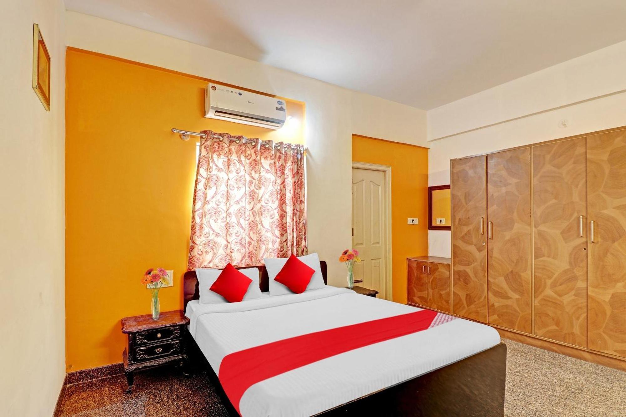 O G Grand Hotel 3*