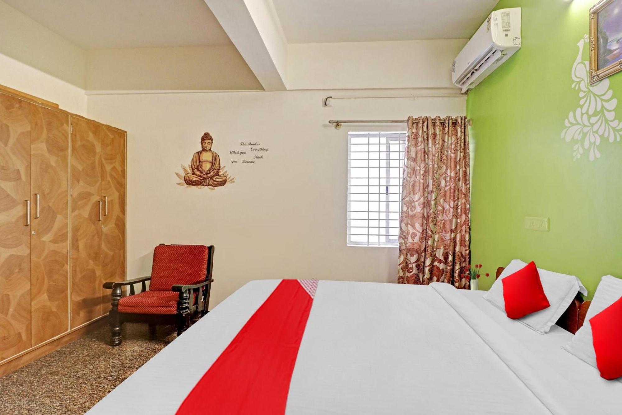 Hotel O G Grand 3*