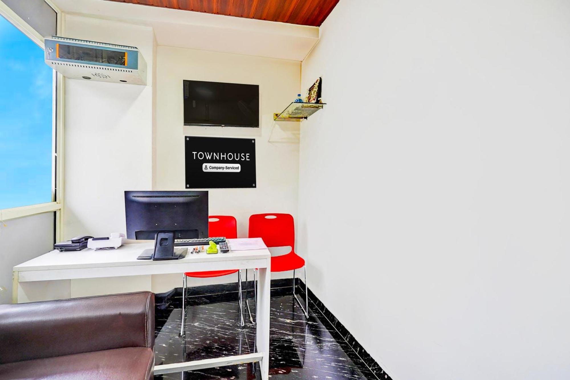 Super Townhouse Muthurayya Swamy Layout Hotel