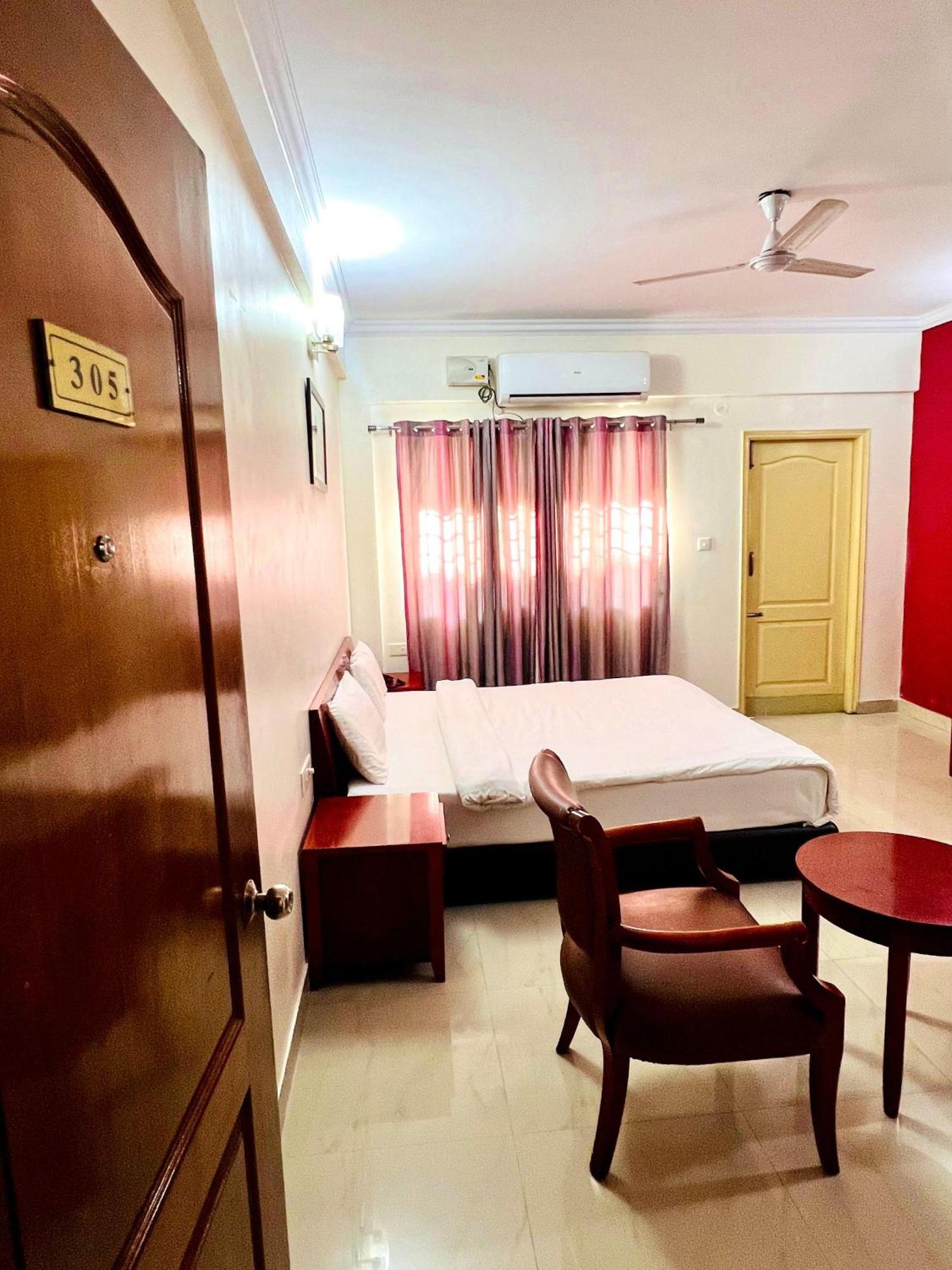 Hotel The White B Bangalore