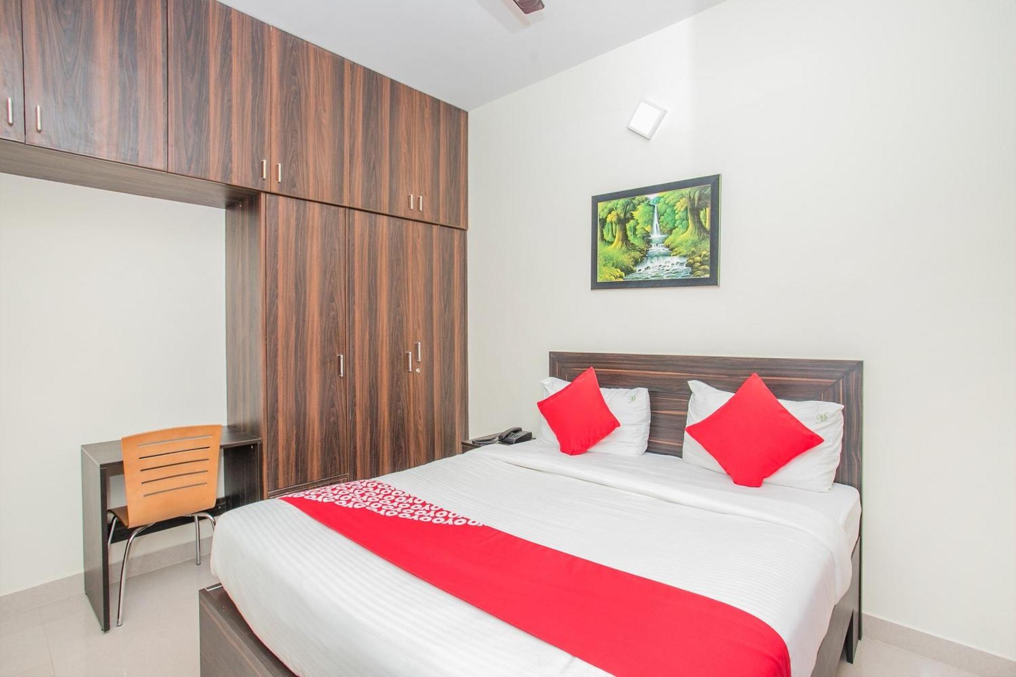 Hotel Super Collection O Royal Mac 4*