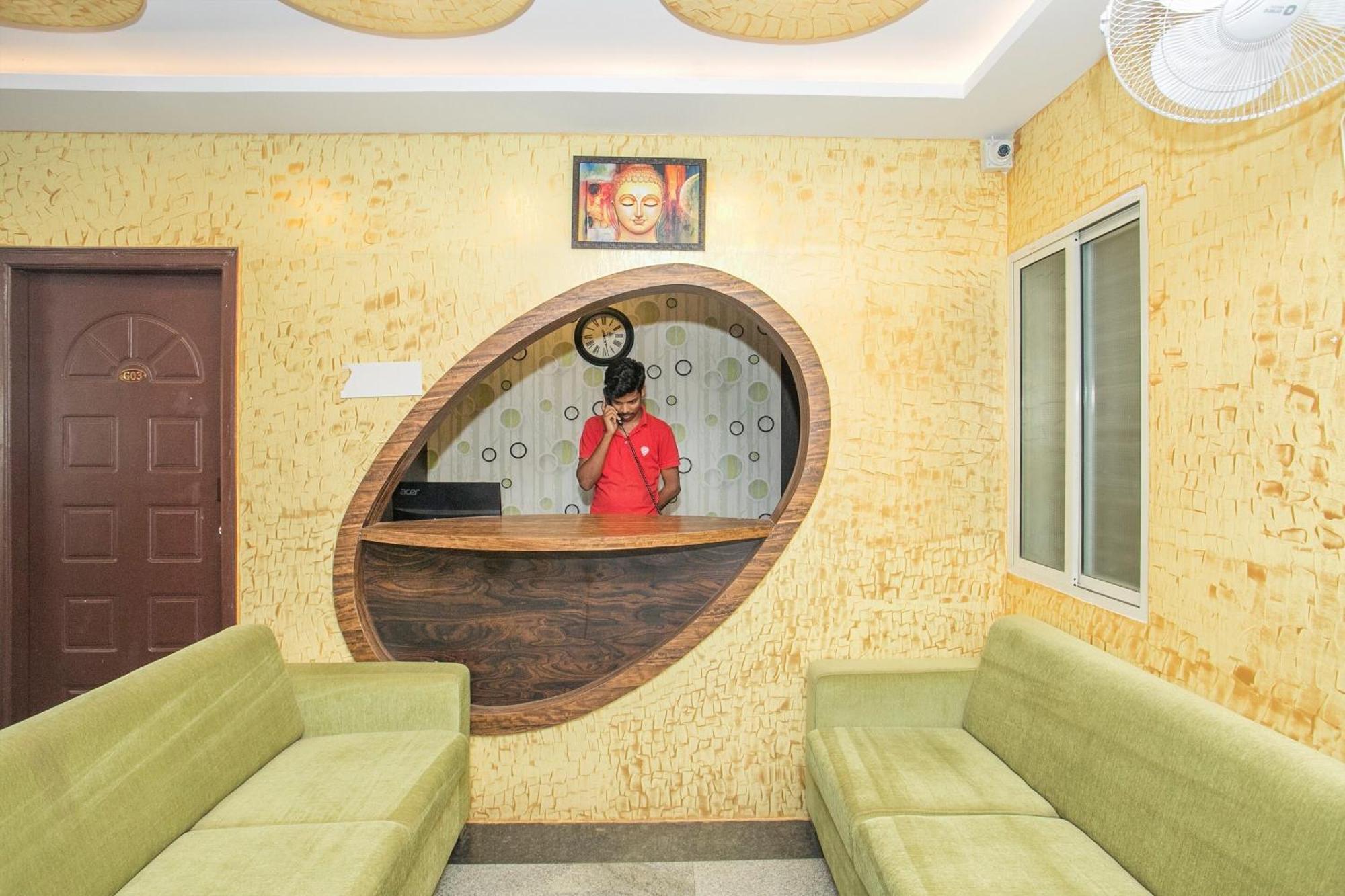 Hotel Super Collection O Royal Mac
