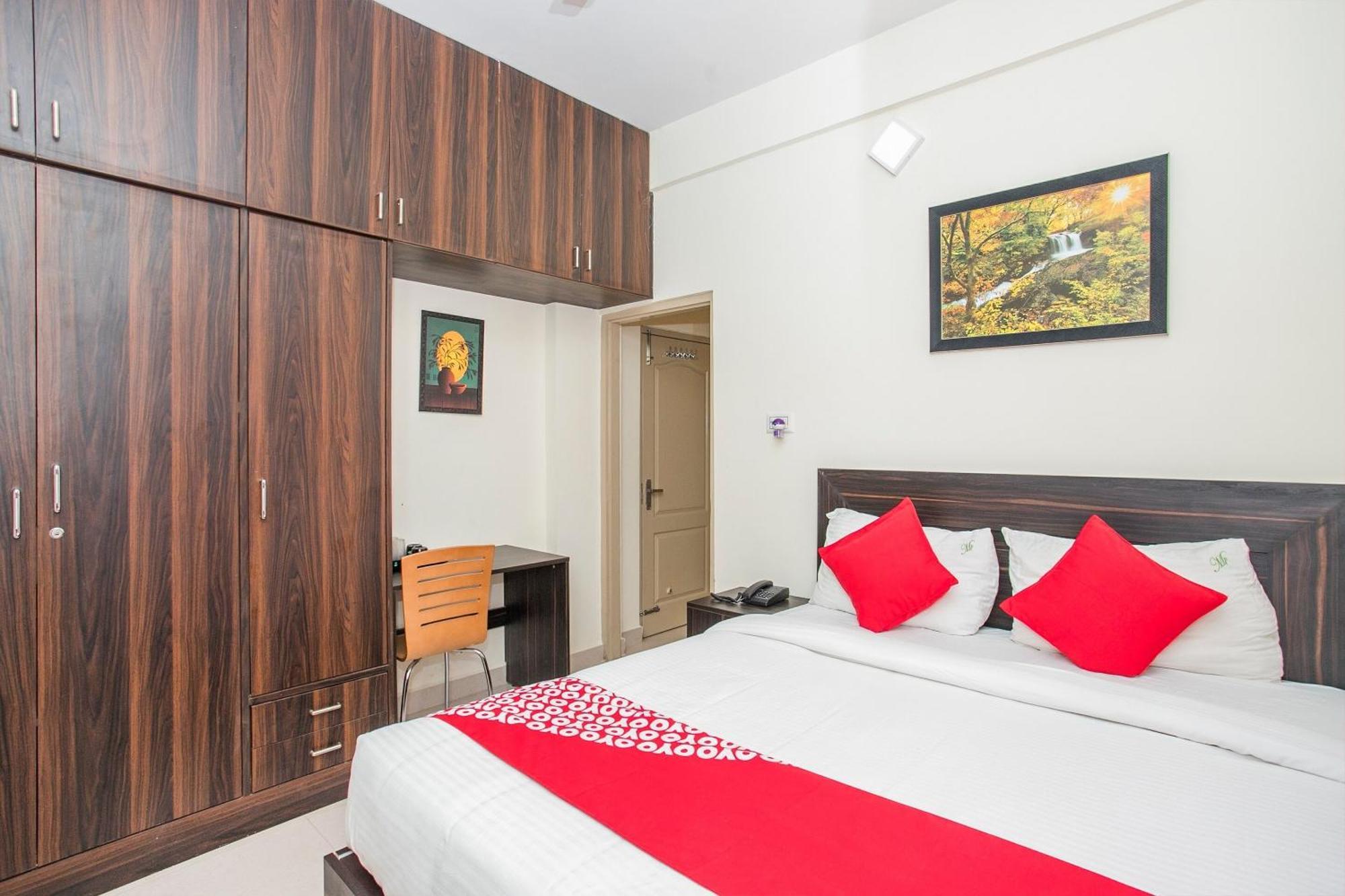 Hotel Super Collection O Royal Mac