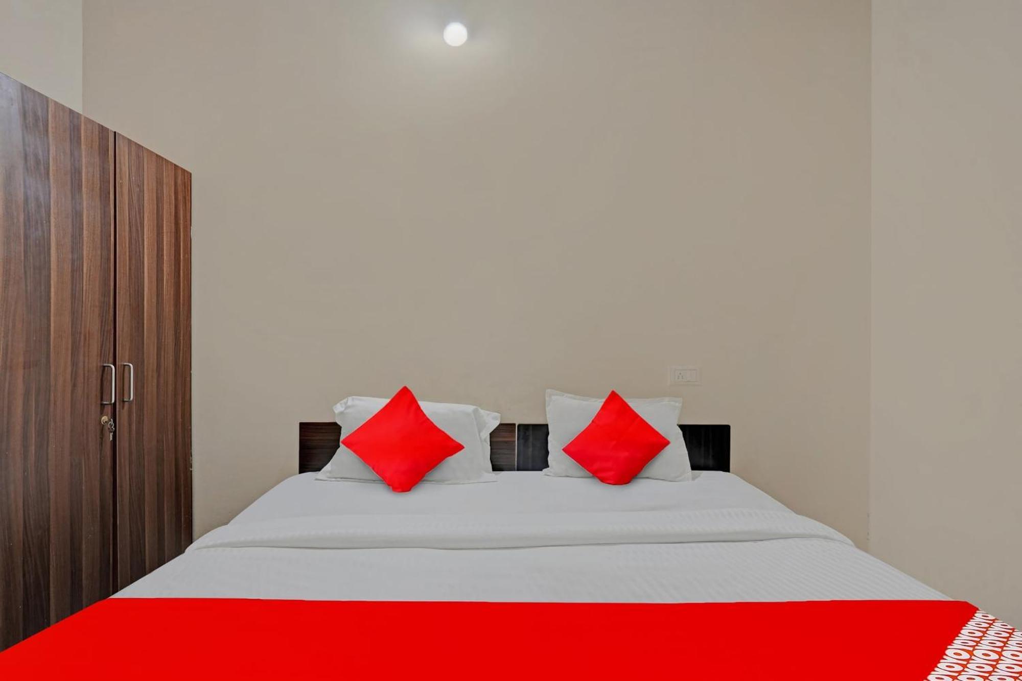 O Chalukya Comforts Hotel
