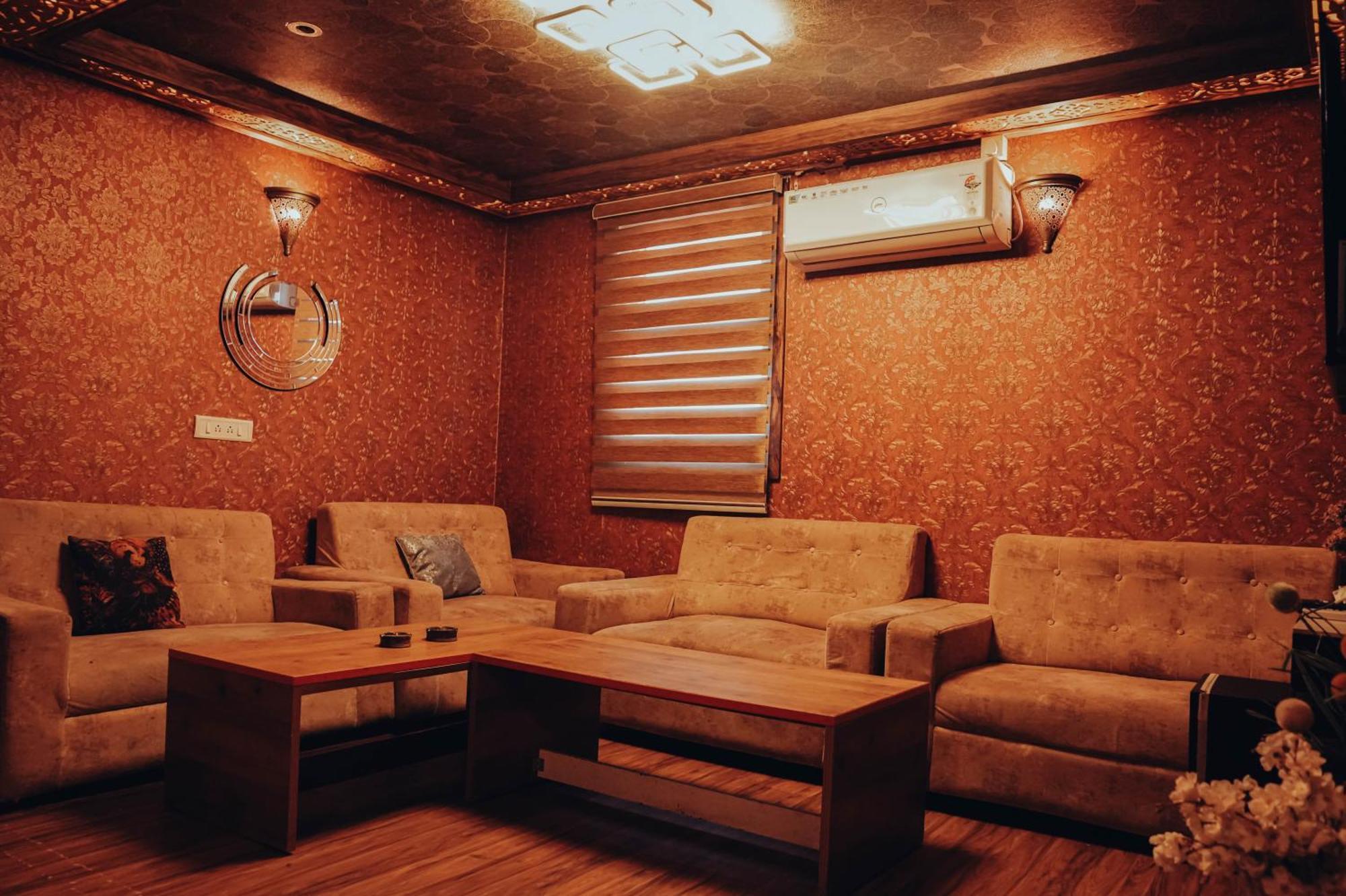 Pink Floyd Boutique Hotel