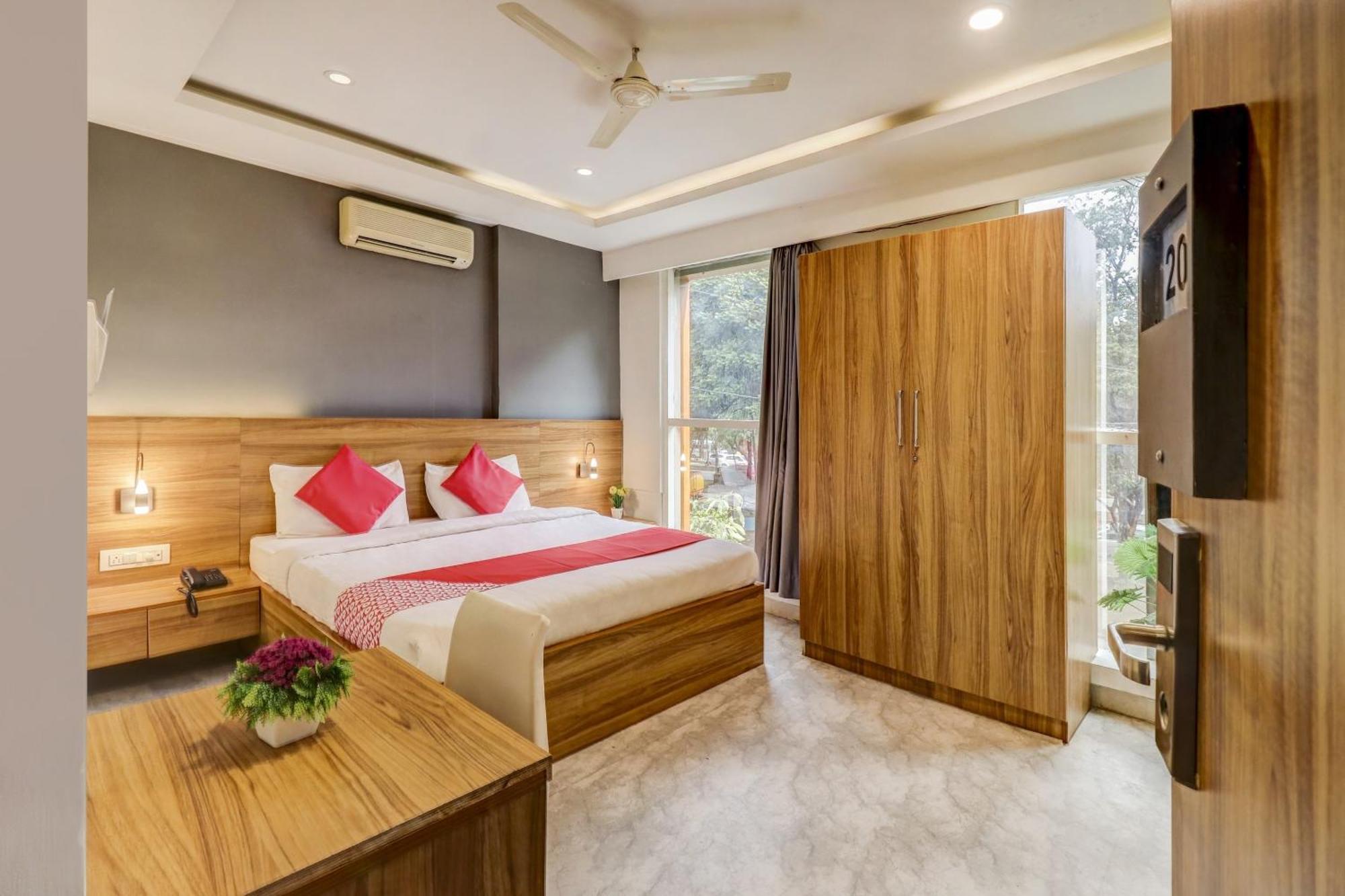 O Sai Comfoart Hotel 3*