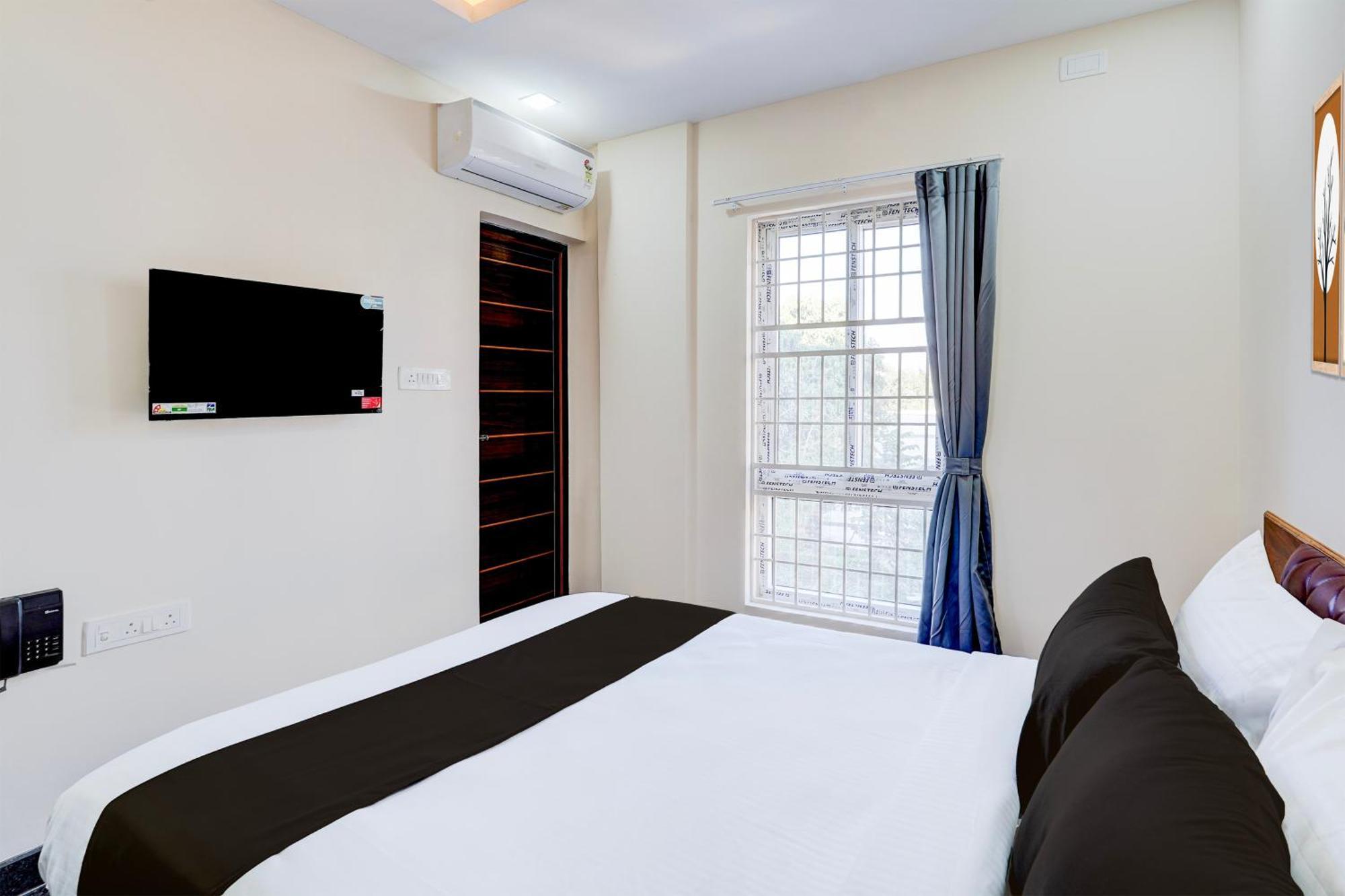 Hotel Super Collection O K R Puram Near Siddhivinayaka Temple