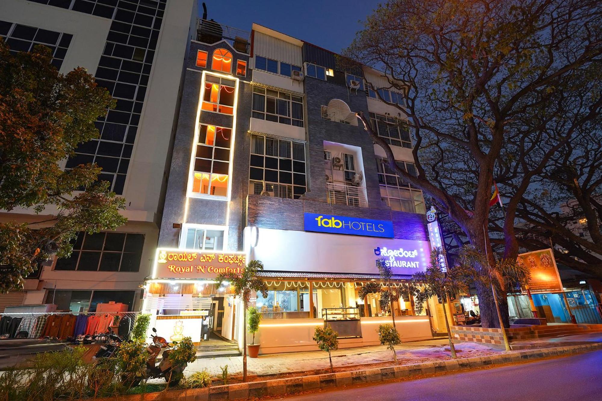 Fabexpress Royal N Comforts - Nr Shivoham Shiva Temple Hotel 2*