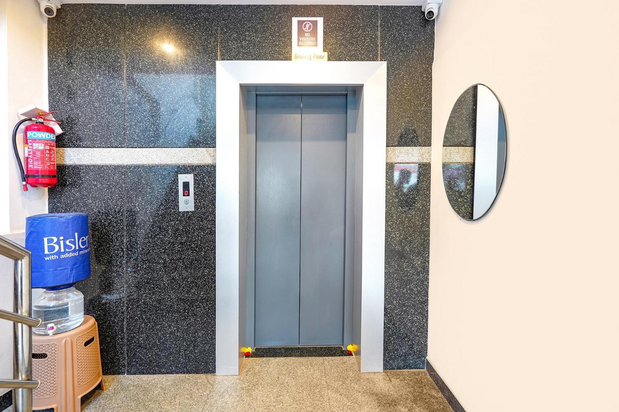 Fabexpress Royal N Comforts - Nr Shivoham Shiva Temple Hotel