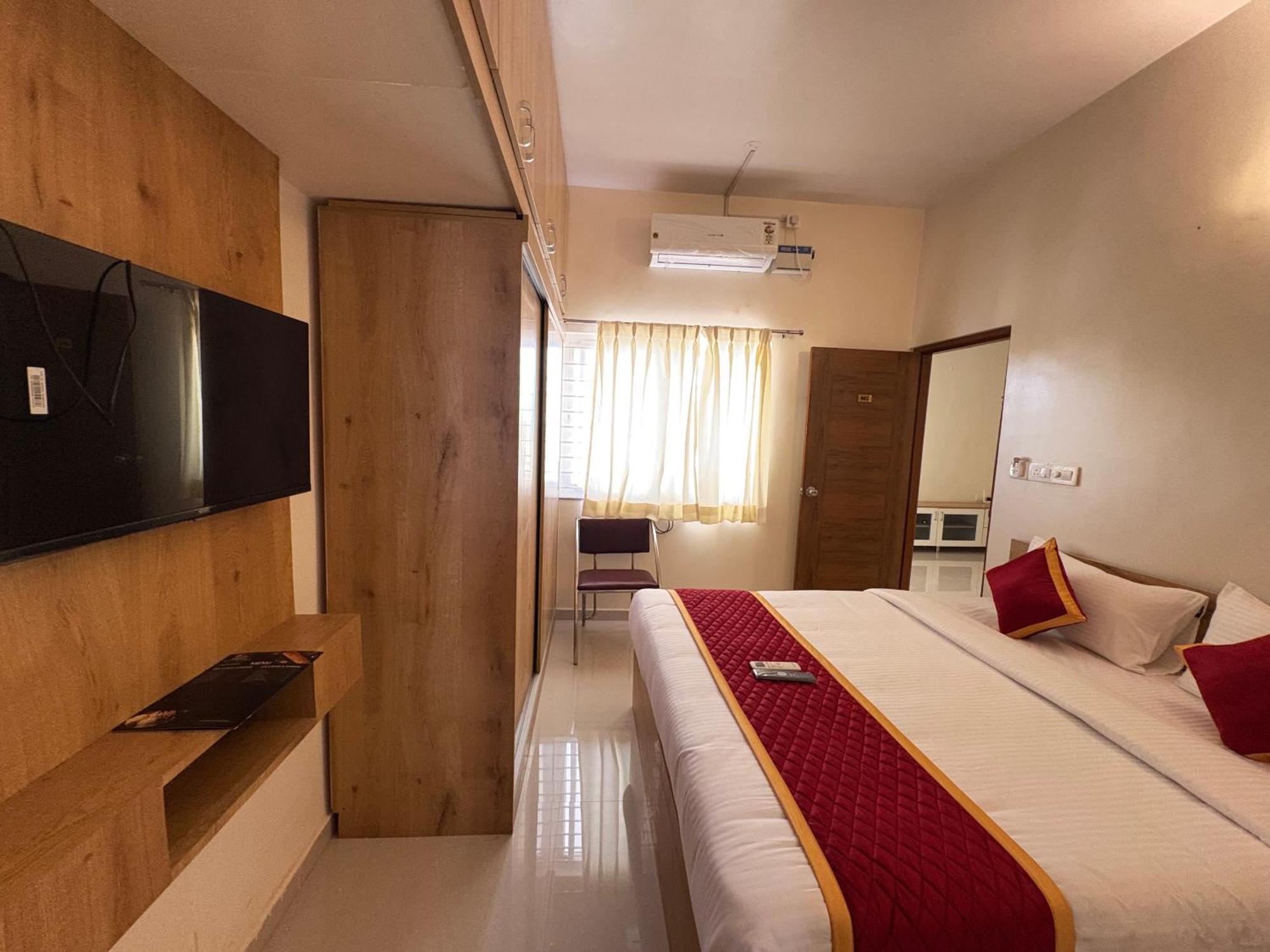 Sai Grand Near Airport Hotel *