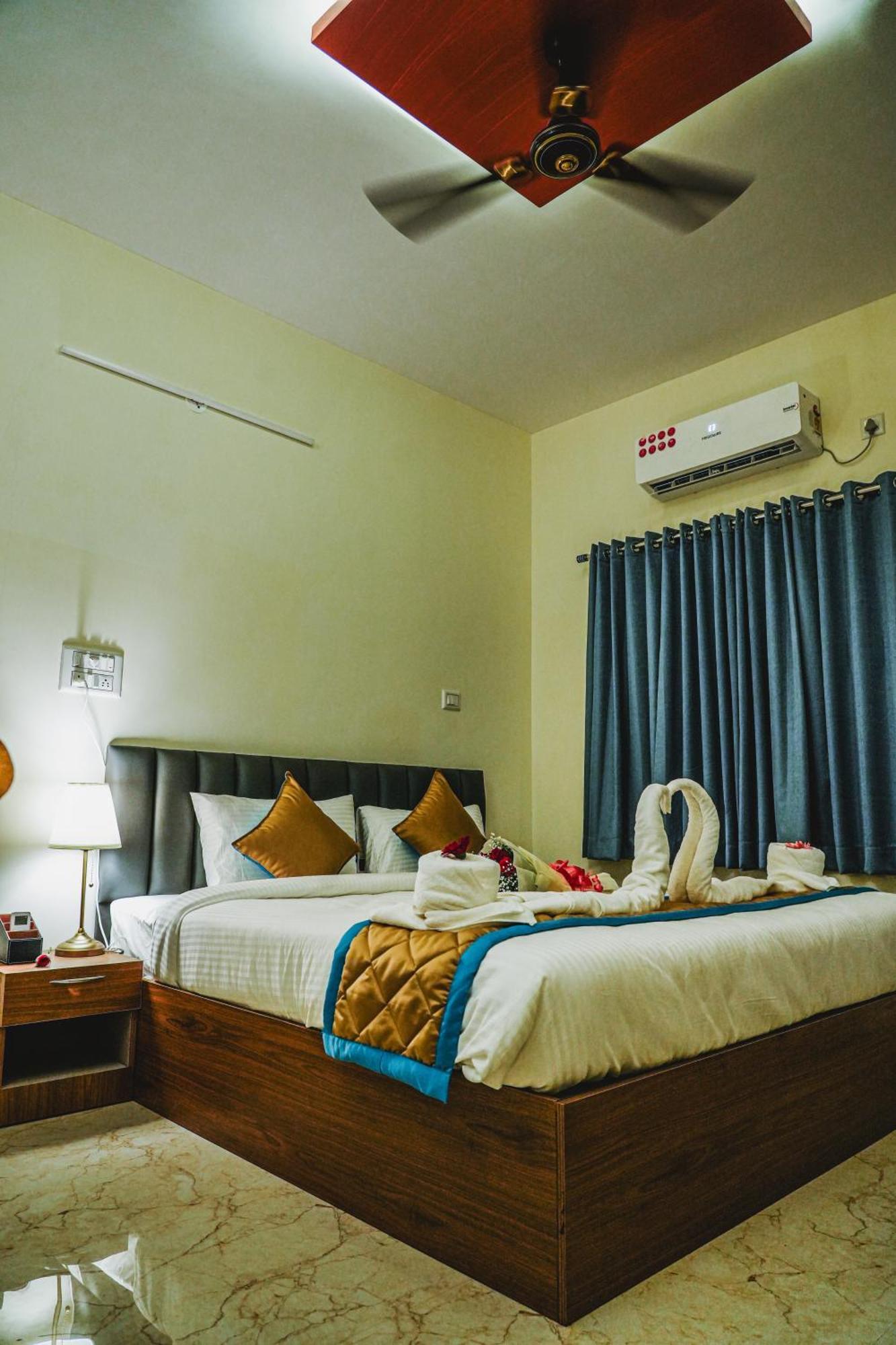 Merry Luxe Near Kempegowda International Airport Hotel Bangalore