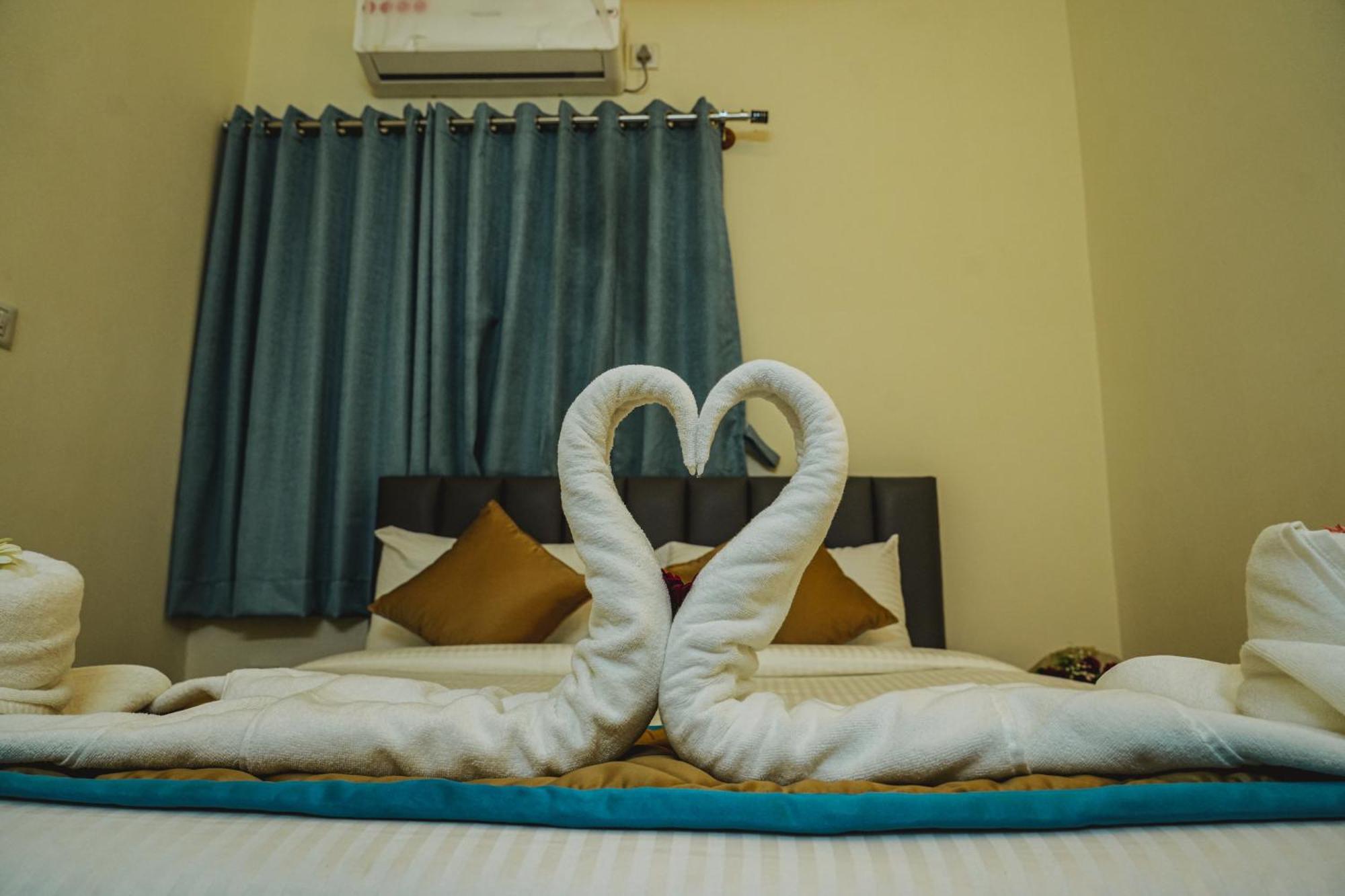 Merry Luxe Near Kempegowda International Airport 3*