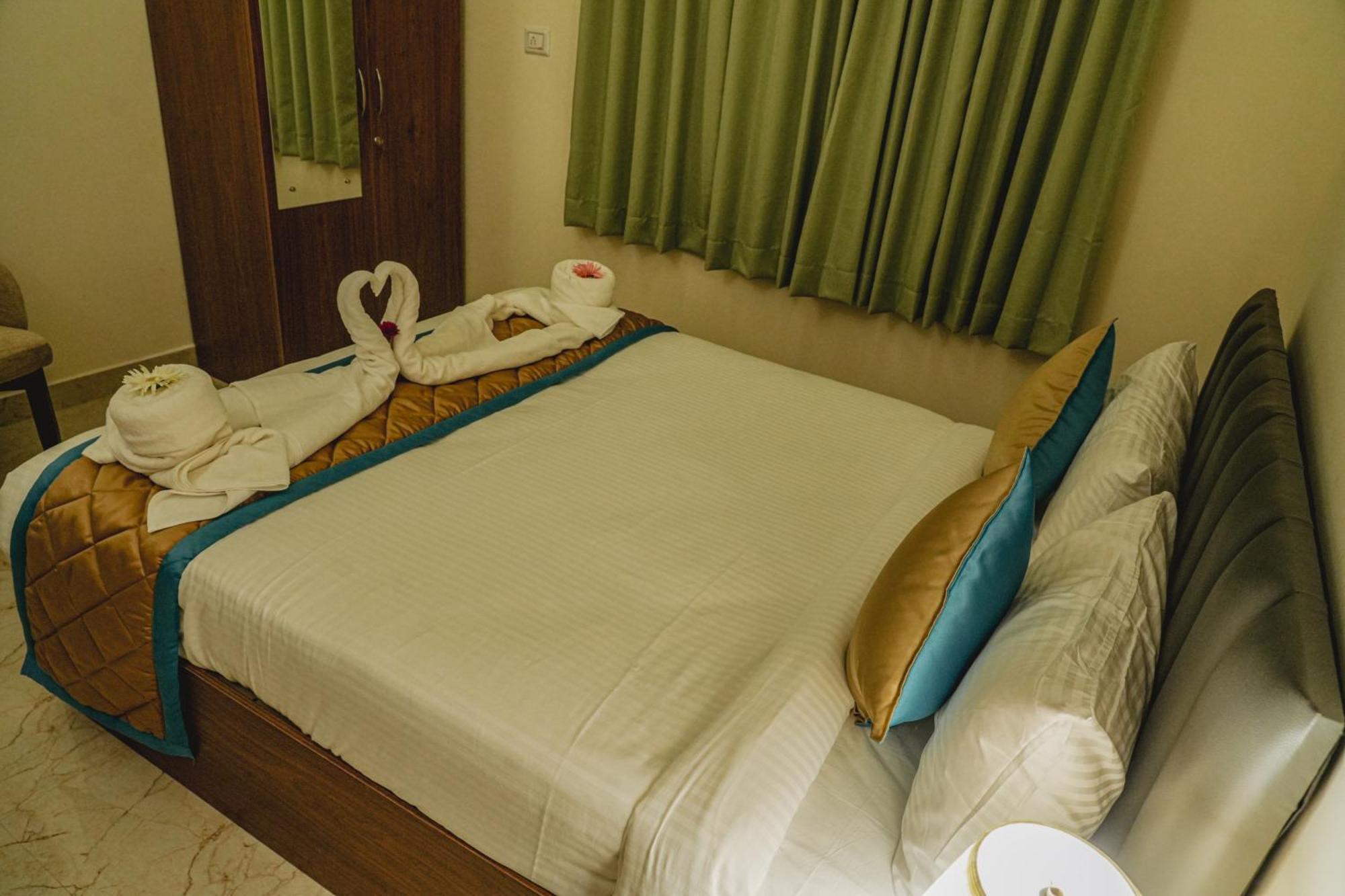 Merry Luxe Near Kempegowda International Airport Hotel 3*