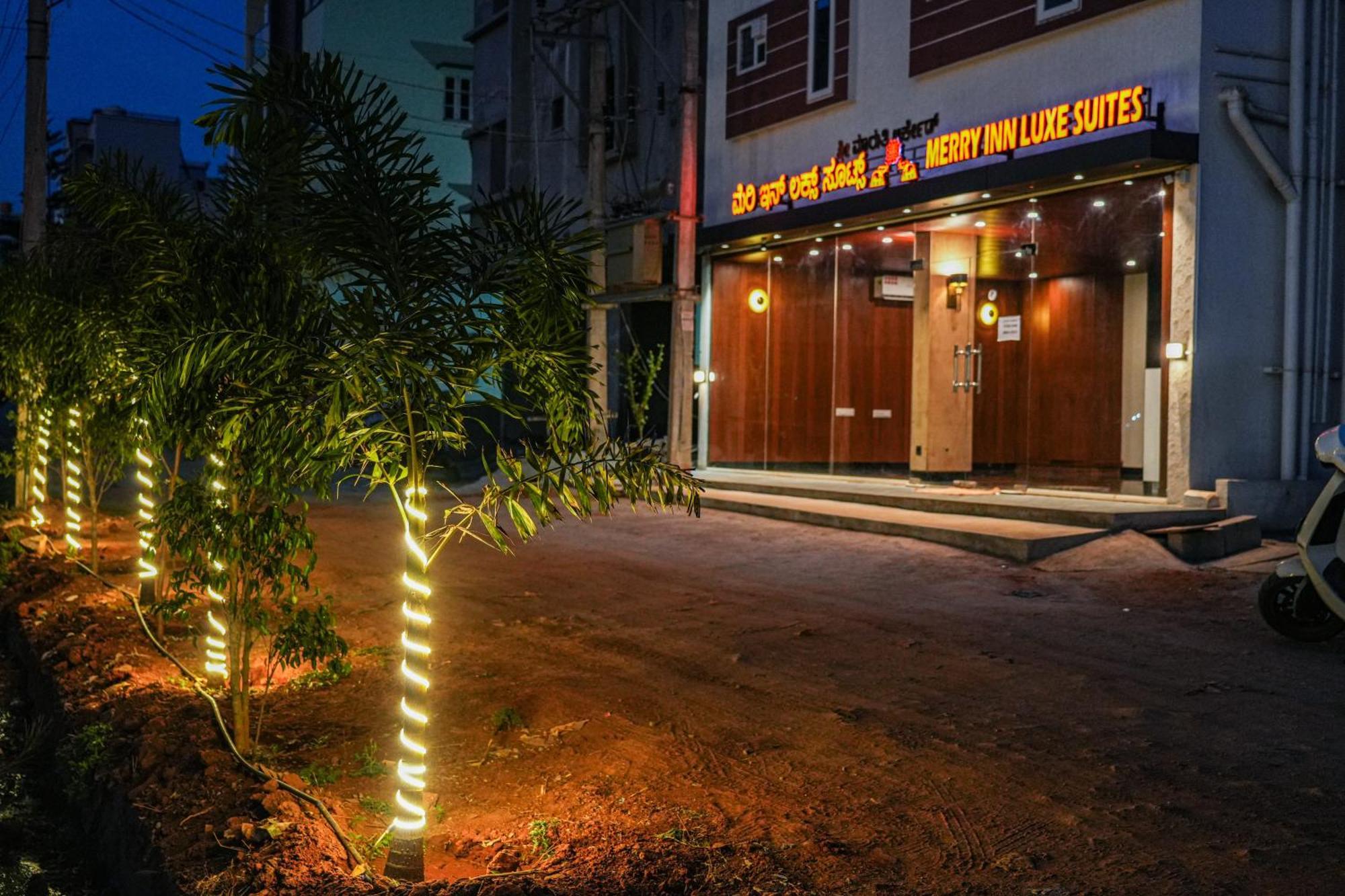 Hotel Merry Luxe Near Kempegowda International Airport
