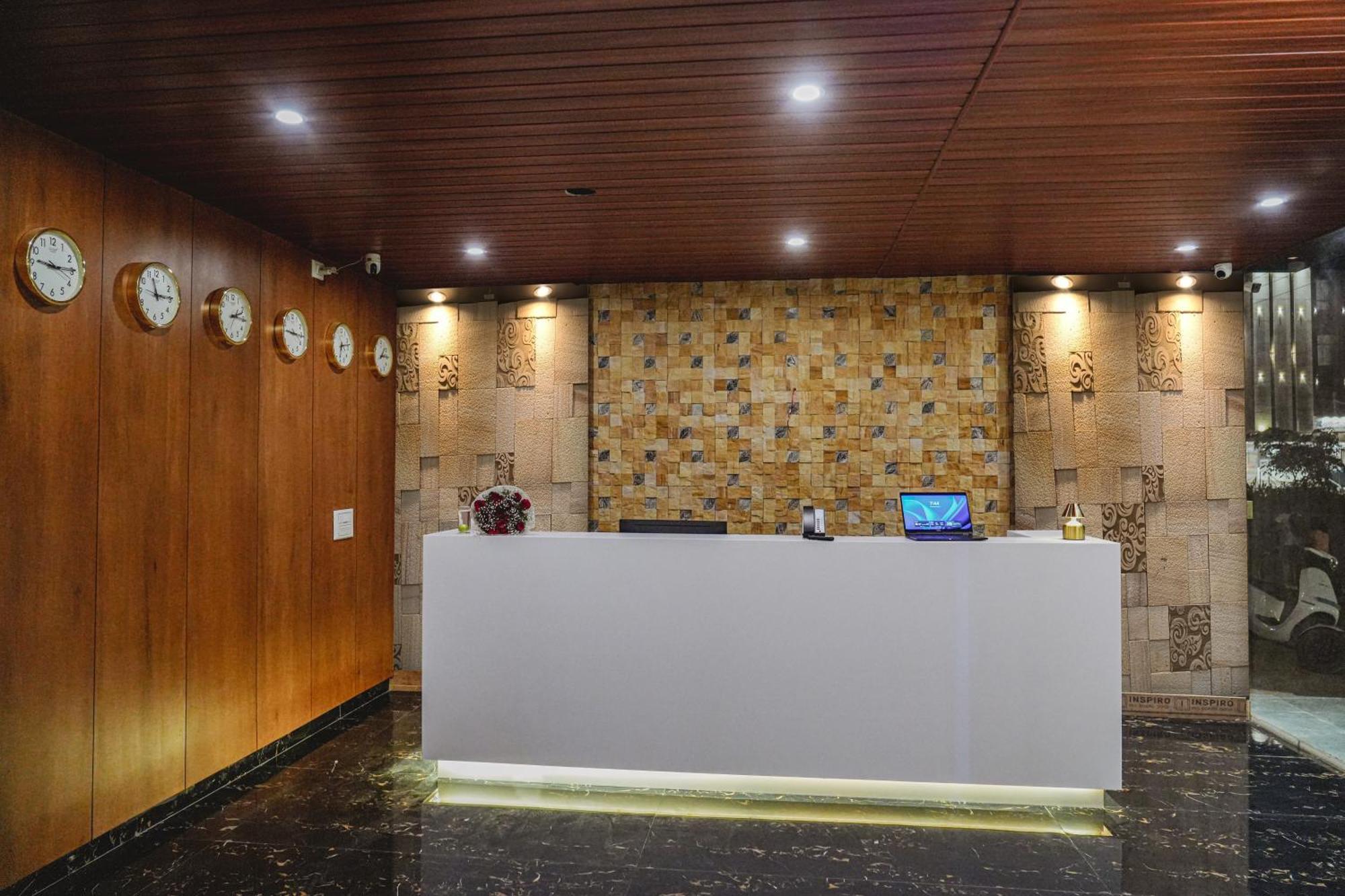 Merry Luxe Near Kempegowda International Airport 3* Bangalore