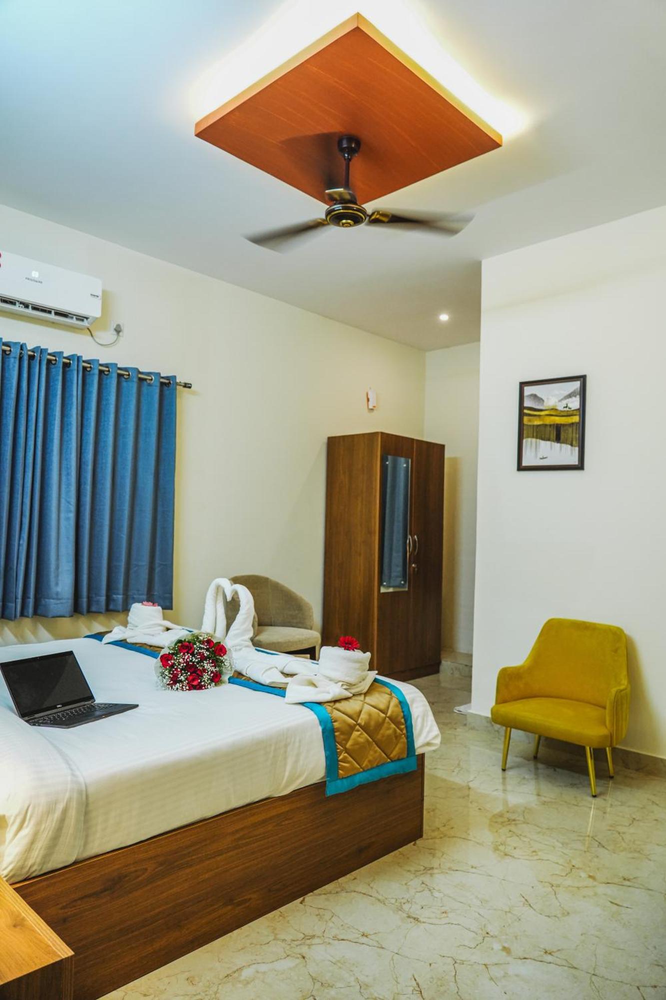 Hotel Merry Luxe Near Kempegowda International Airport Bangalore