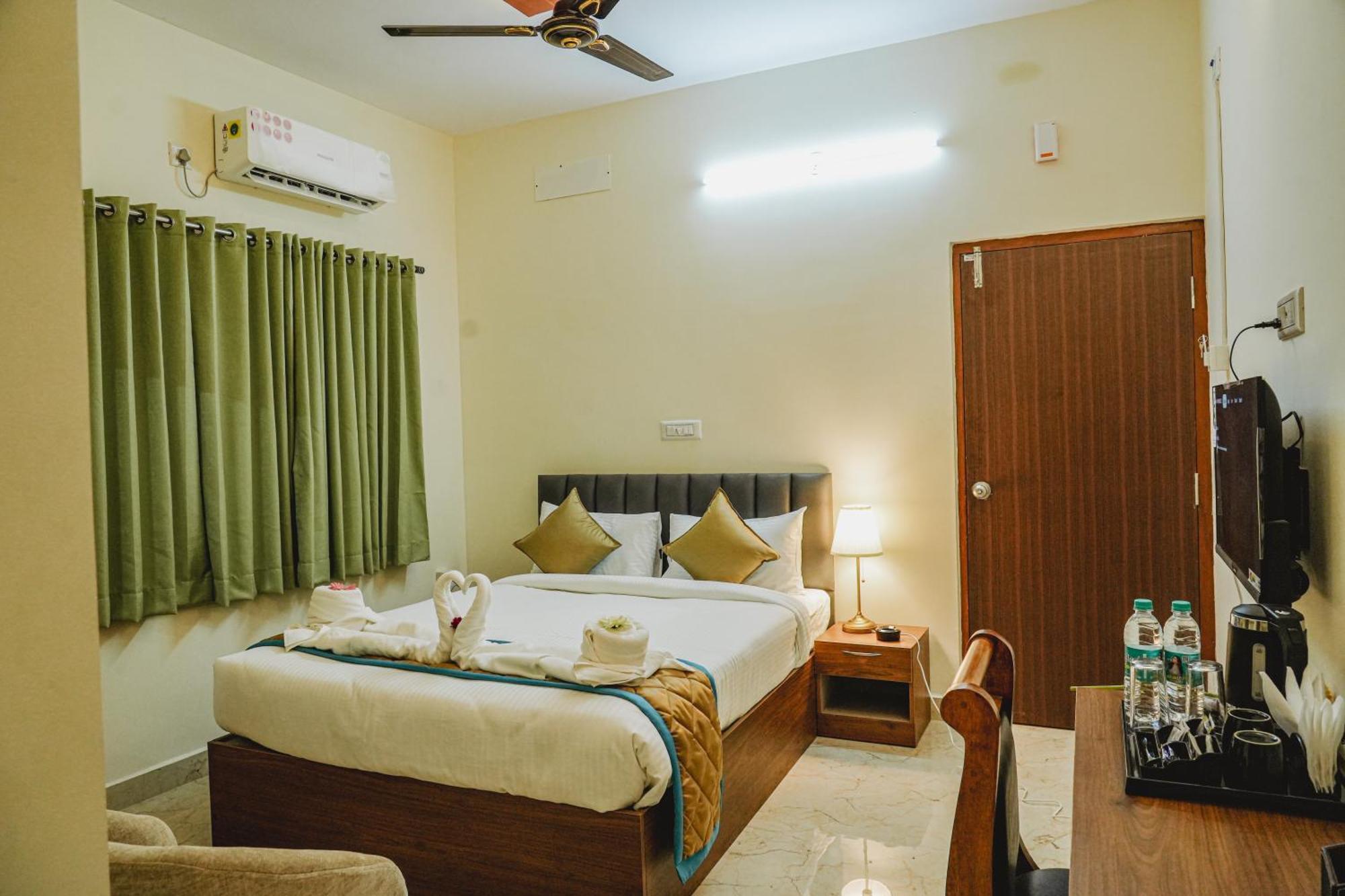 Hotel Merry Luxe Near Kempegowda International Airport 3*
