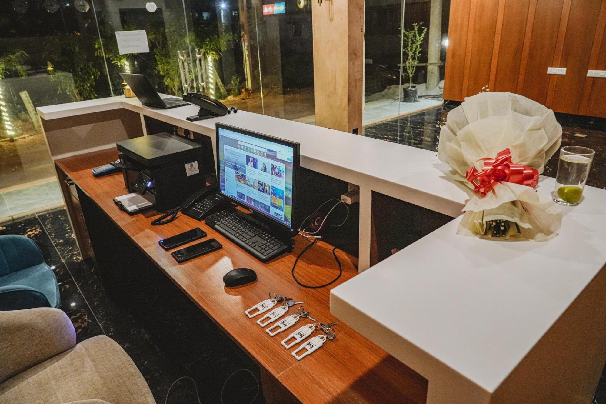 Hotel Merry Luxe Near Kempegowda International Airport 3*