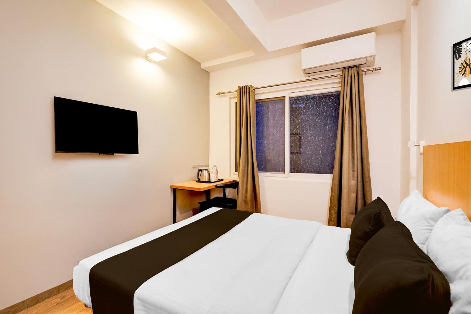 Super Townhouse Hal Indiranagar Extension 4* Bangalore
