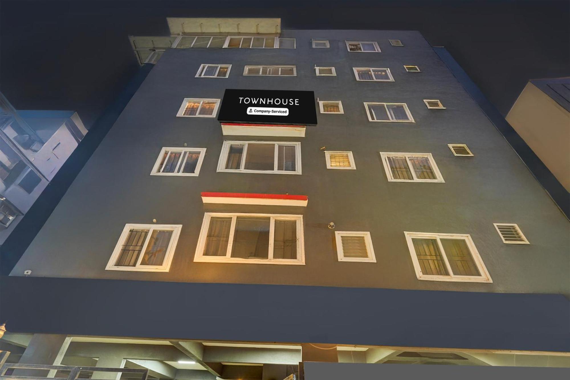 Super Townhouse Hal Indiranagar Extension Bangalore