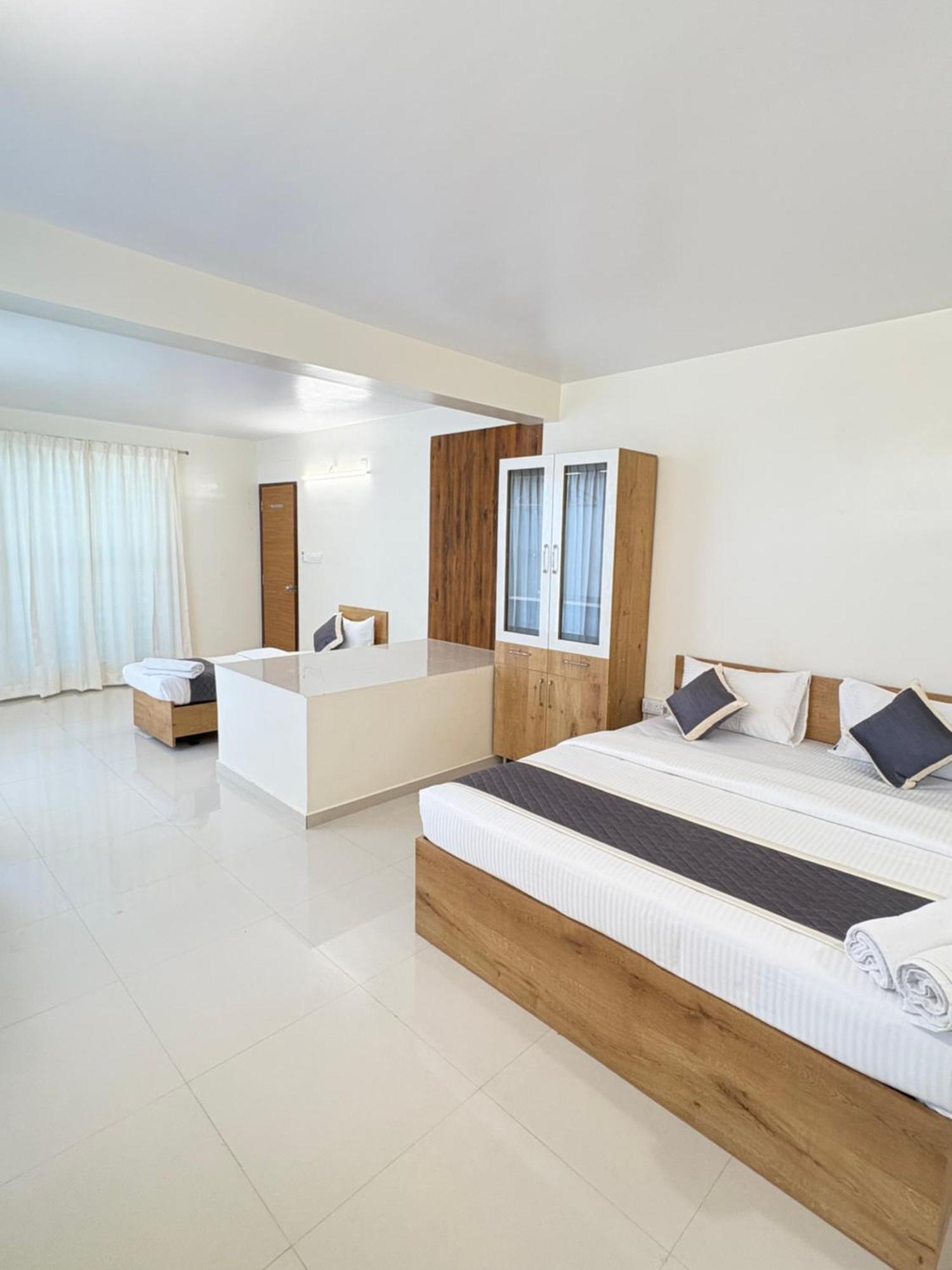 Sai Grand Near Airport Hotel