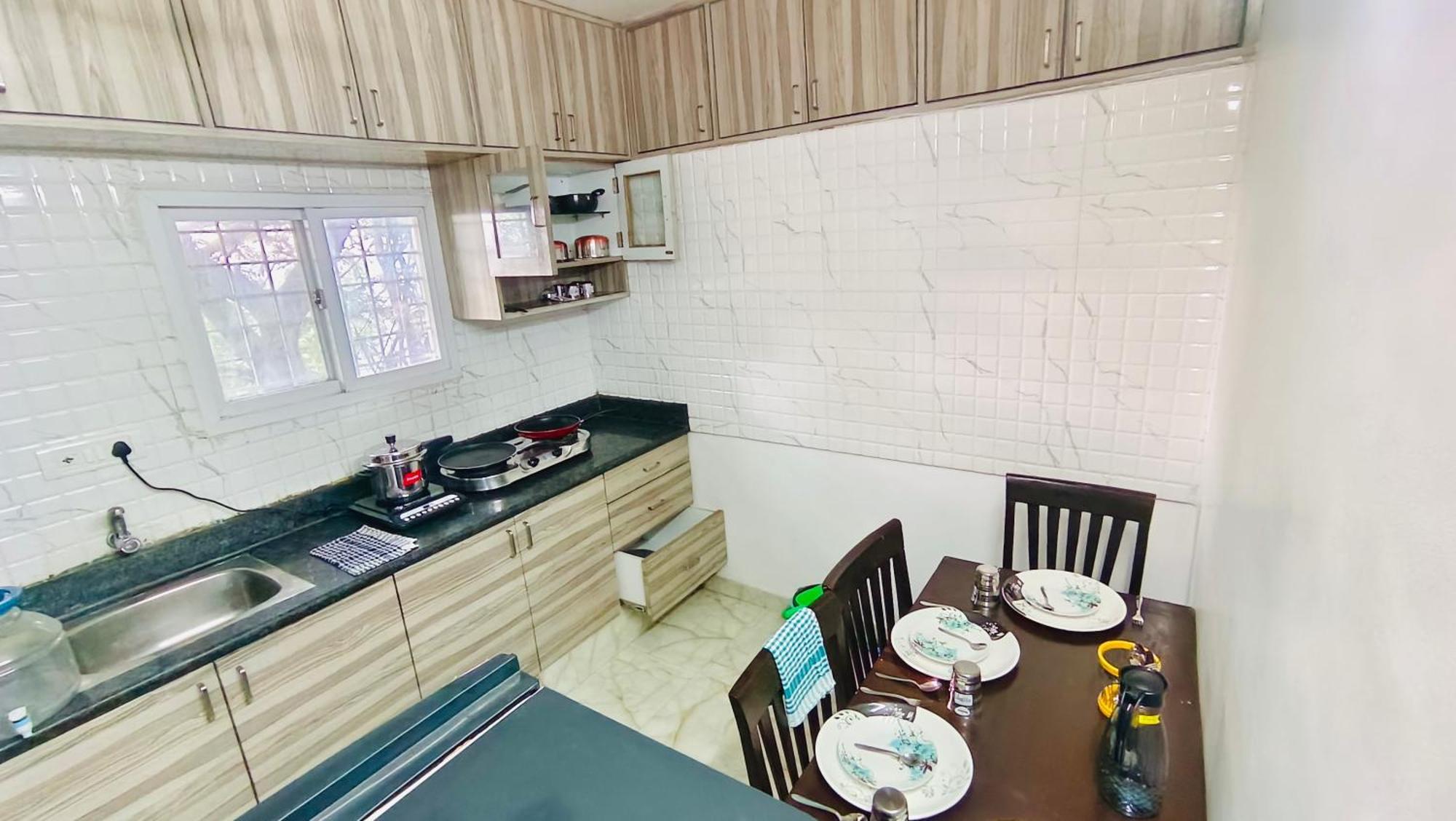 Spacious 2bhk With Kitchen In Malleshwaram Apartment