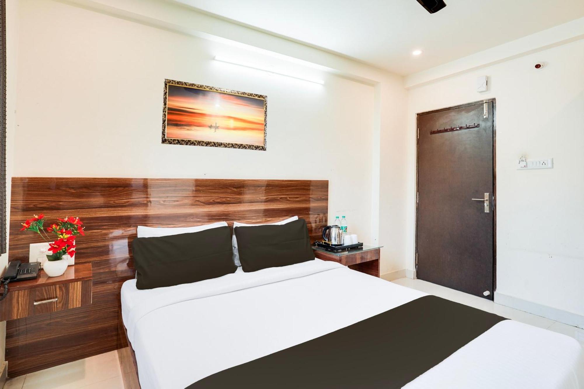 Hotel O S Nandhi Residency