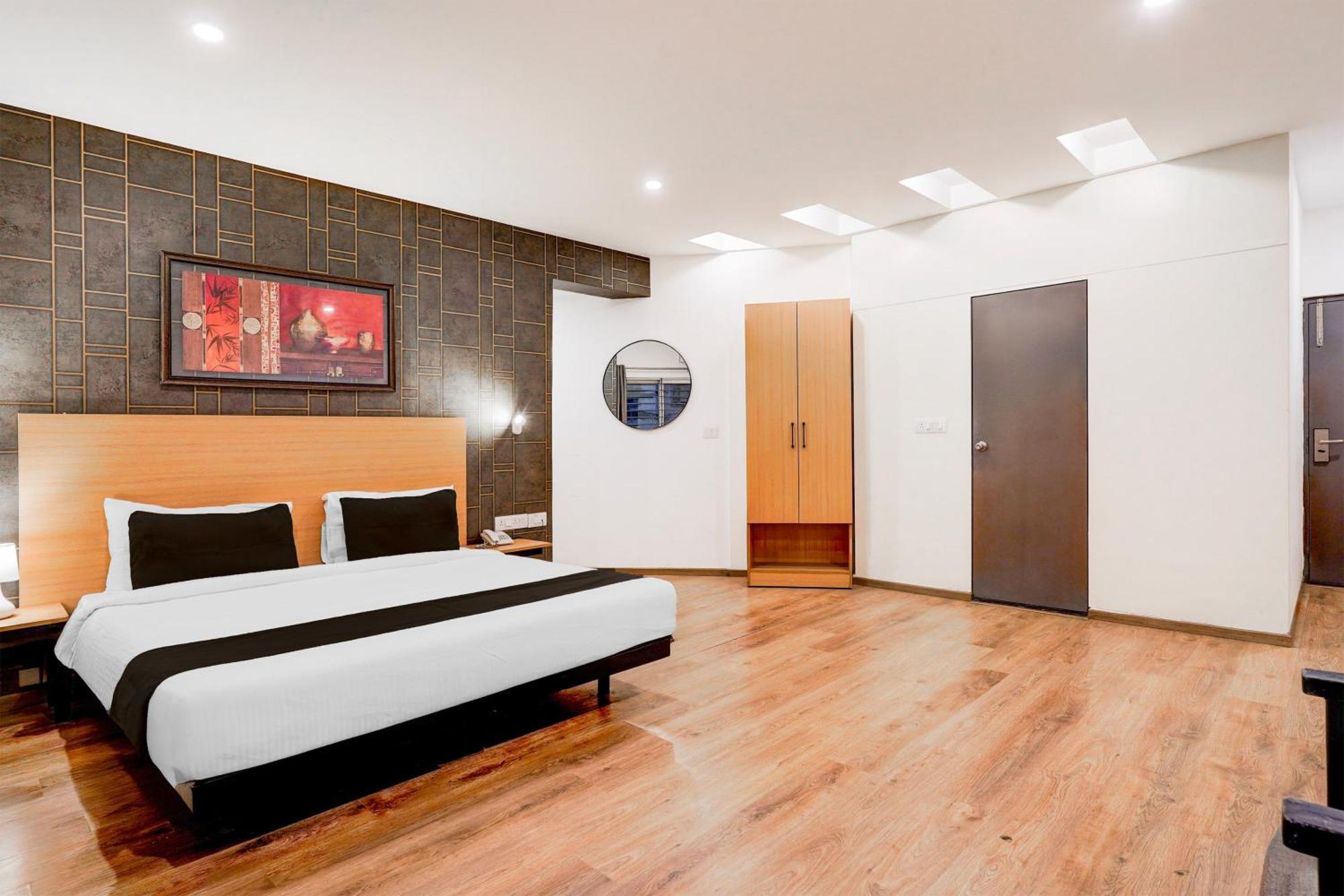 Hotel Super Townhouse Kanakpura Road Formerly Panchavati Comforts