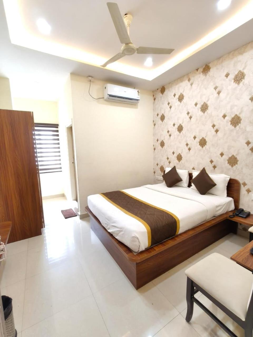 Partha Residency 3*