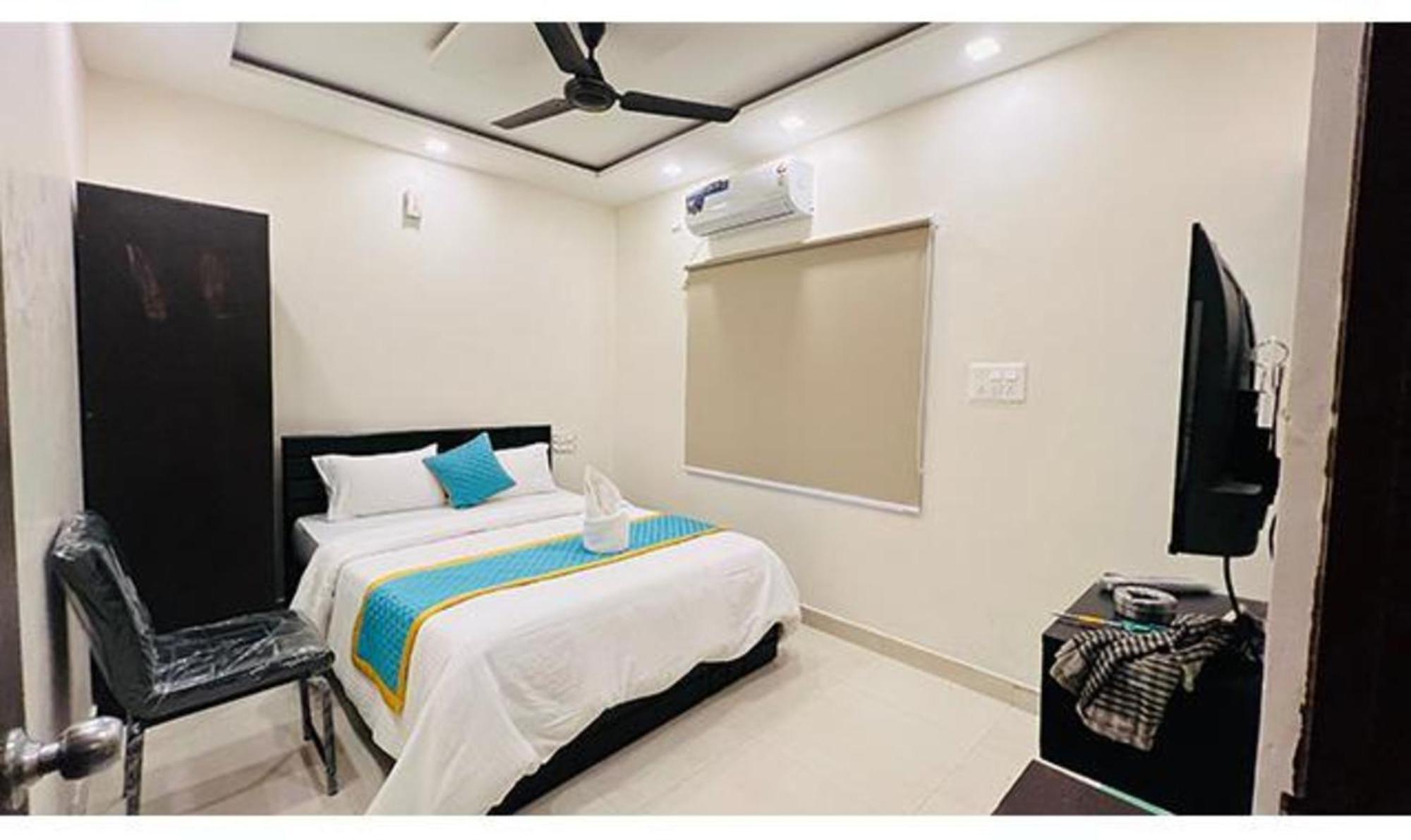 Fabhotel Maark Hotel