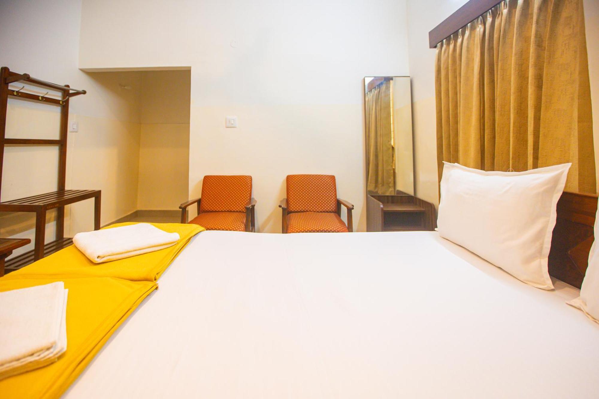 Sri Ramakrishna Hotel Bangalore