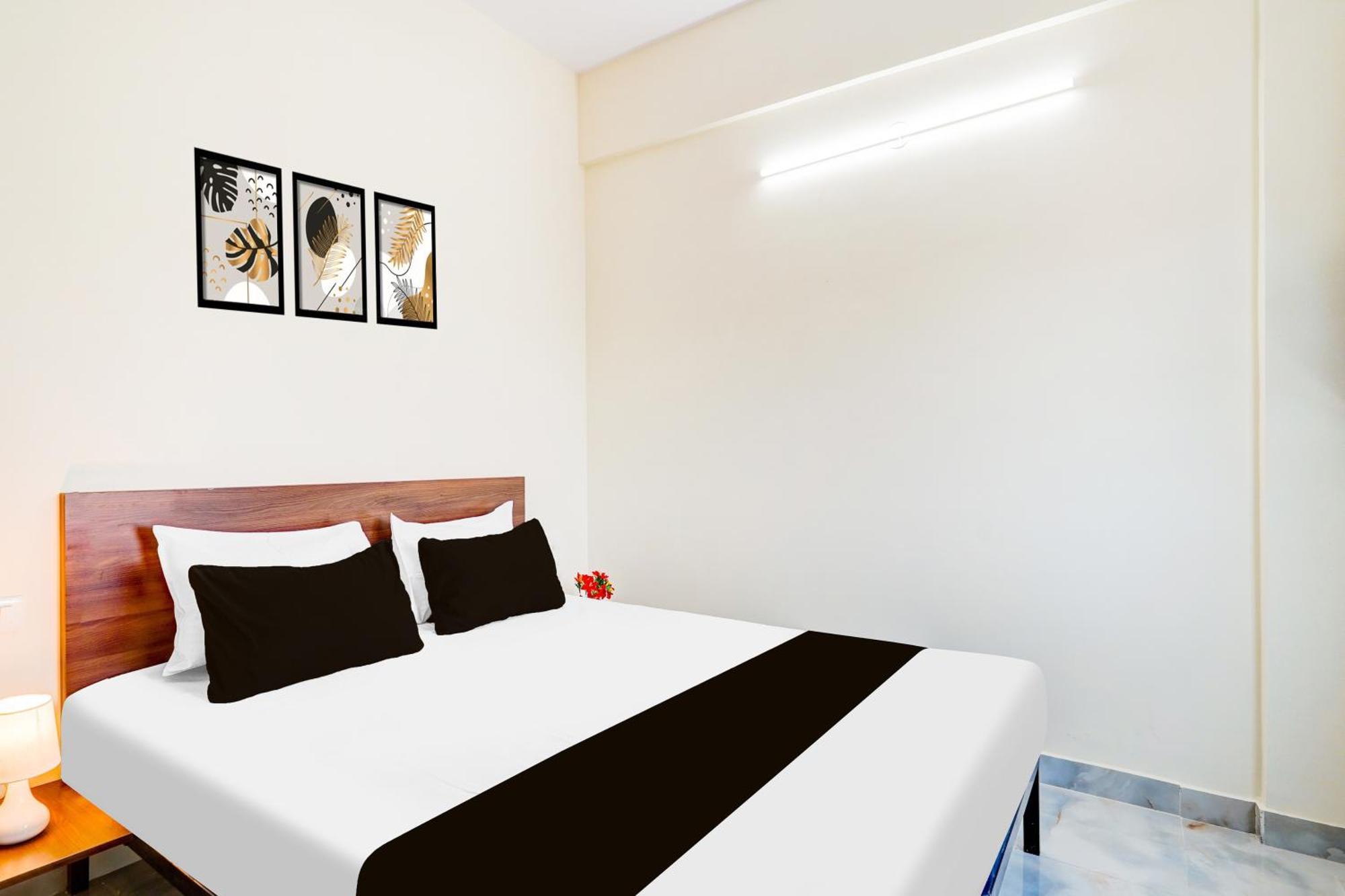 Super Townhouse Hennur Prakruthi Layout Hotel