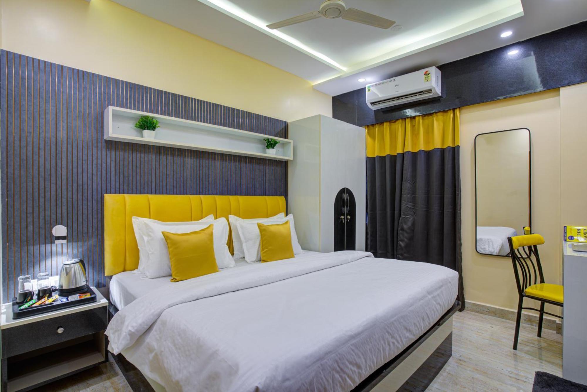 Meet Me At Hotel Bangalore