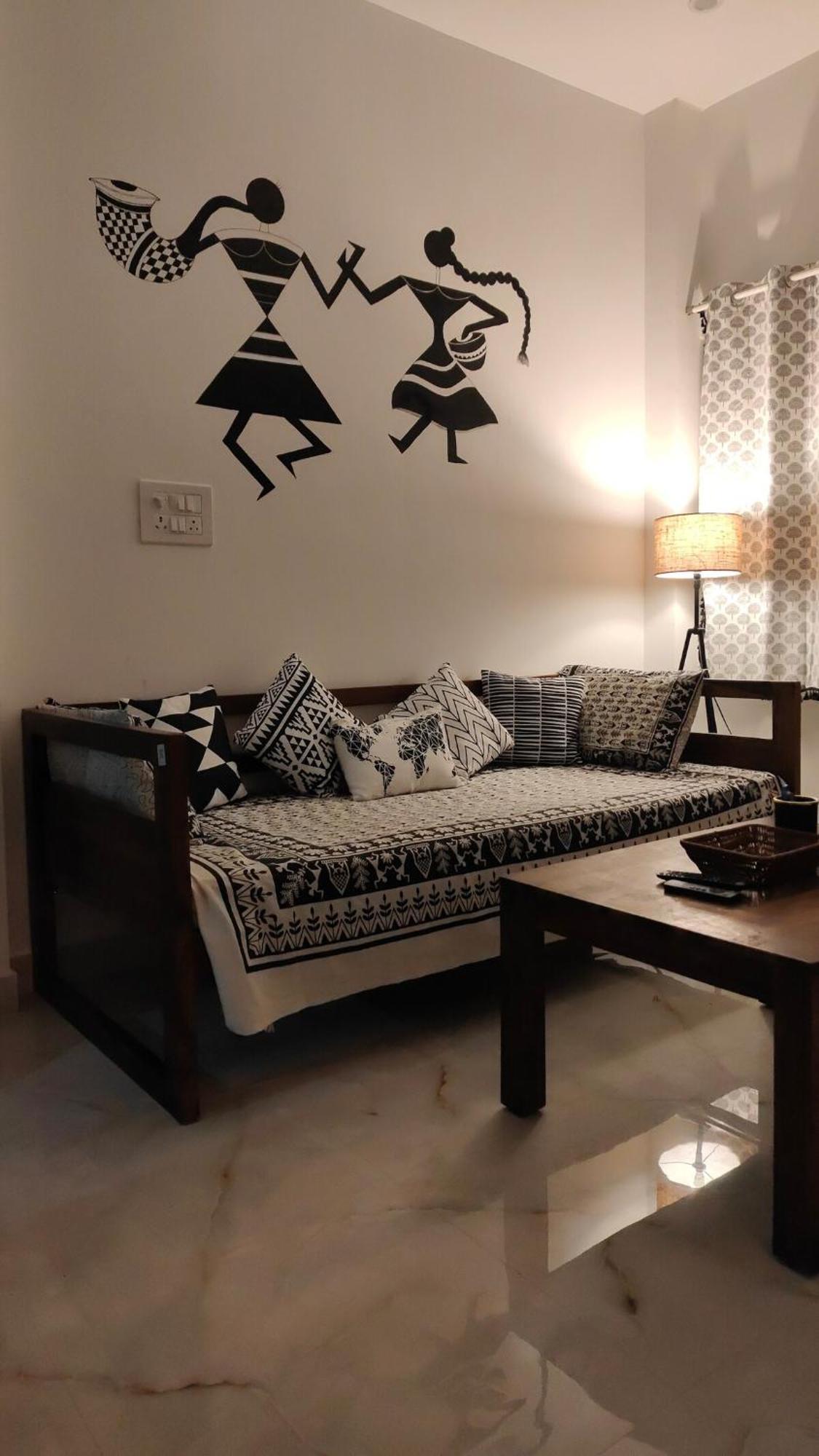 Apartment Canvas & Comfort 1bhk In E-city *