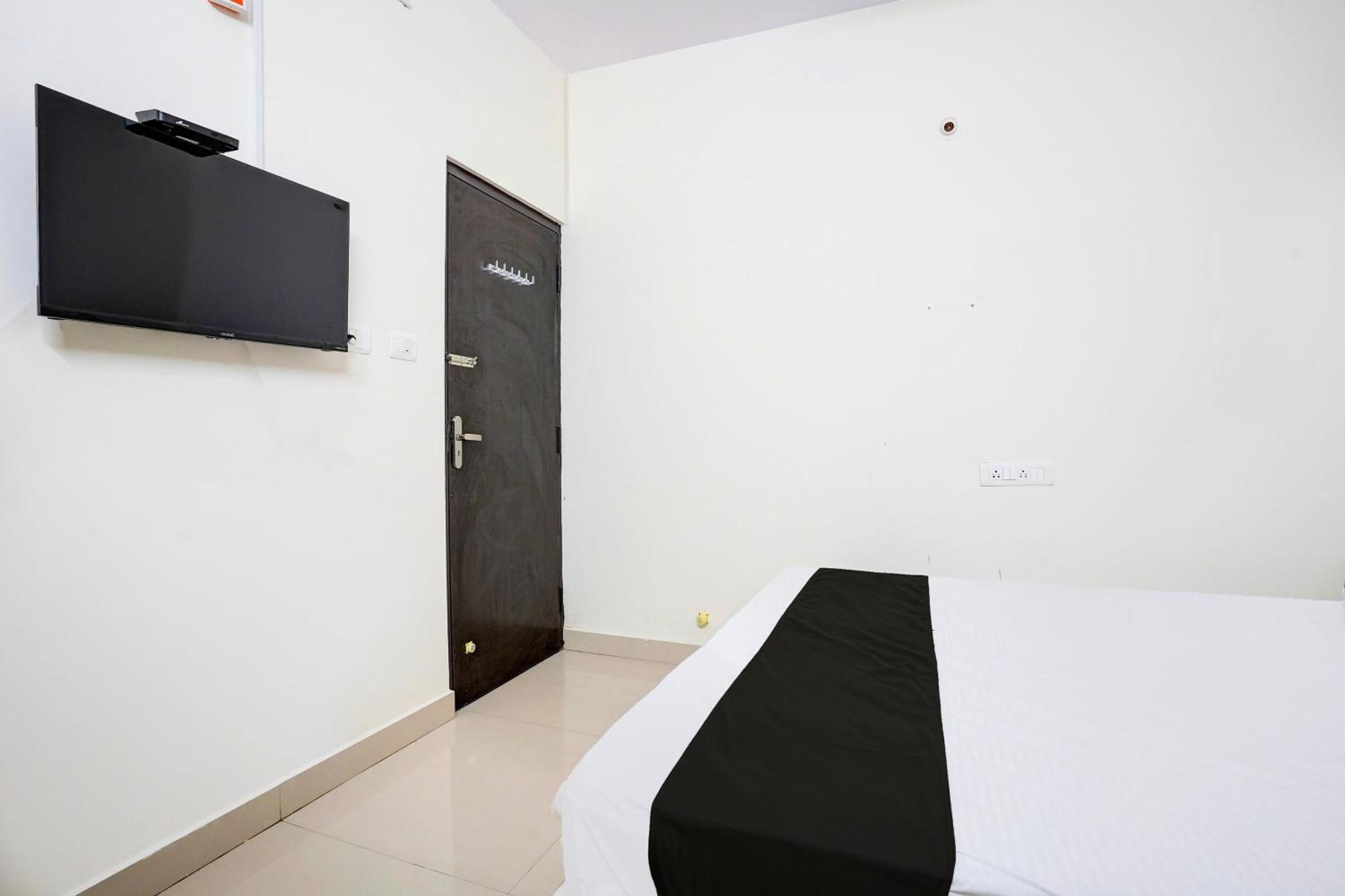 Hotel O 82950 Om Sai Residency 3*