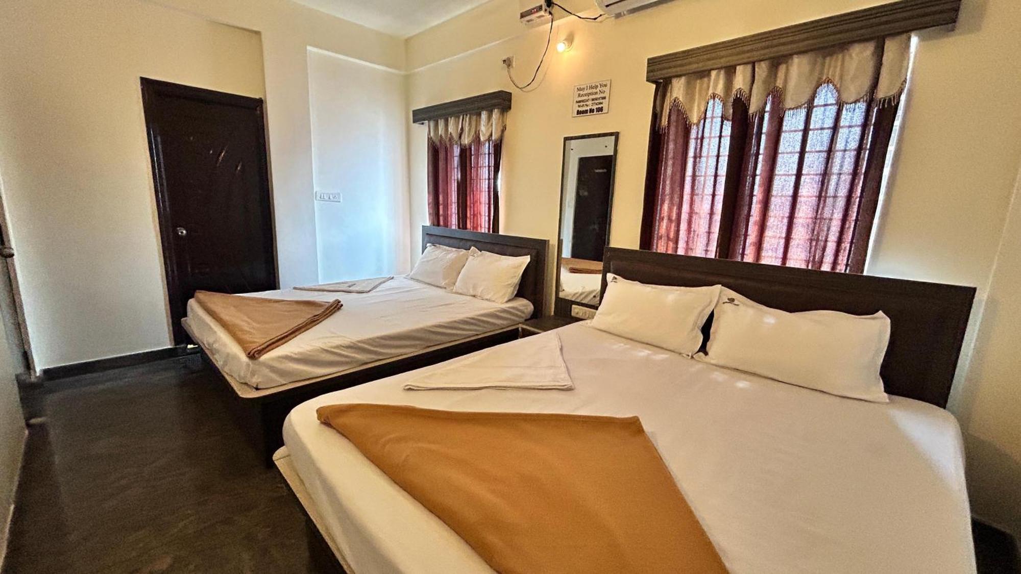 Aradhya Palace Yeshwantpur 3*