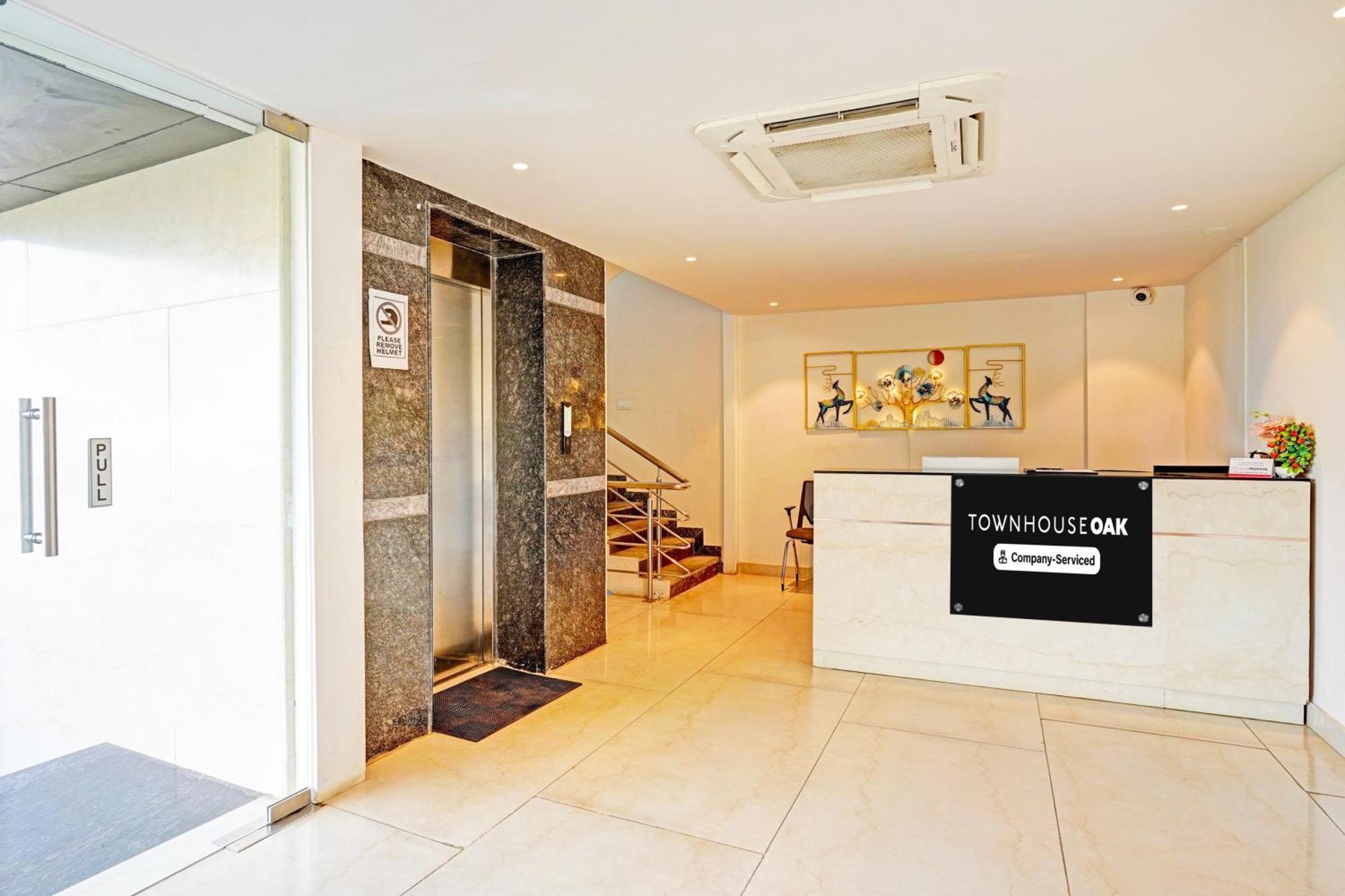 Hotel Super Townhouse Oak Electronic Formerly Trubell