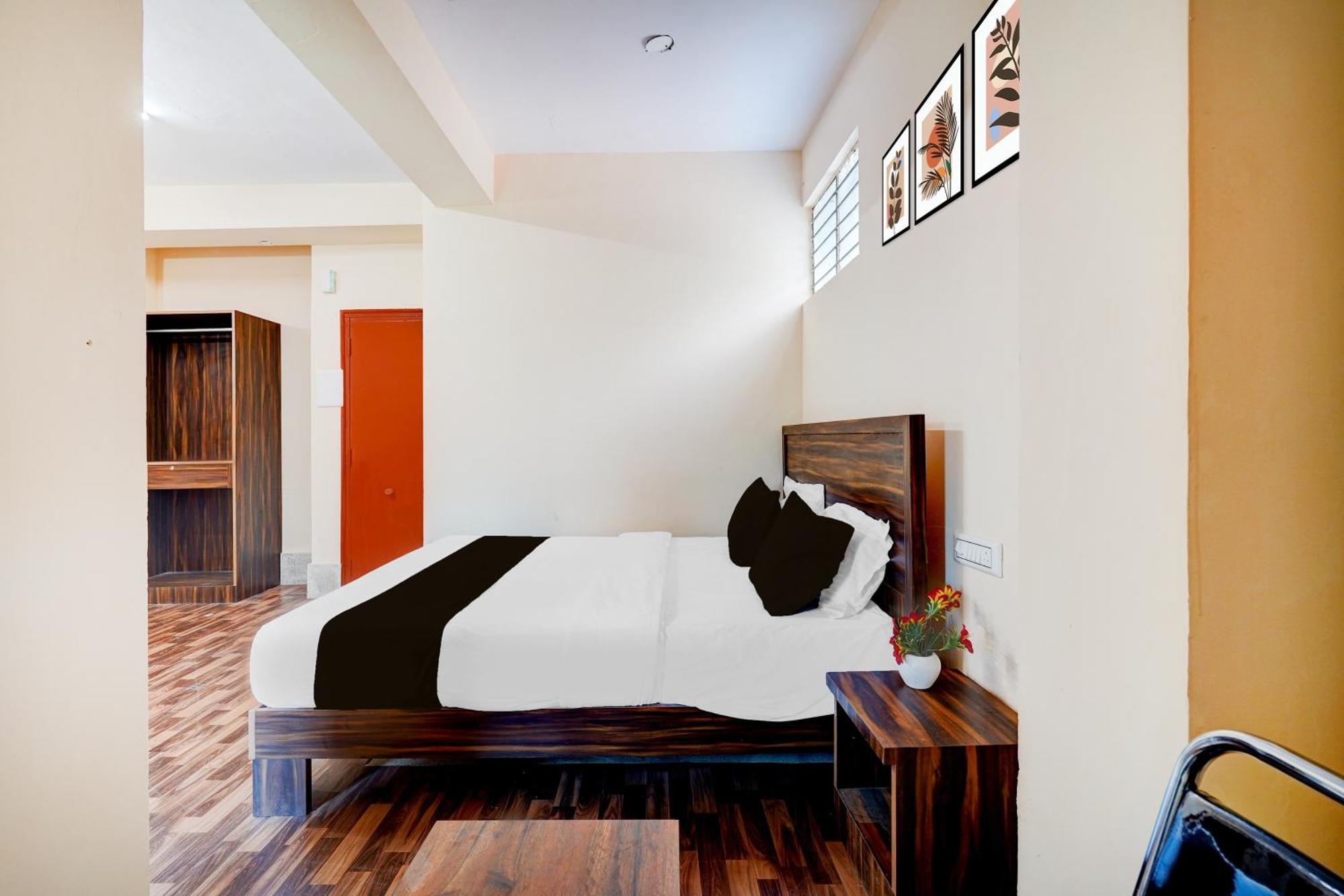 O Phoenix Comforts Hotel