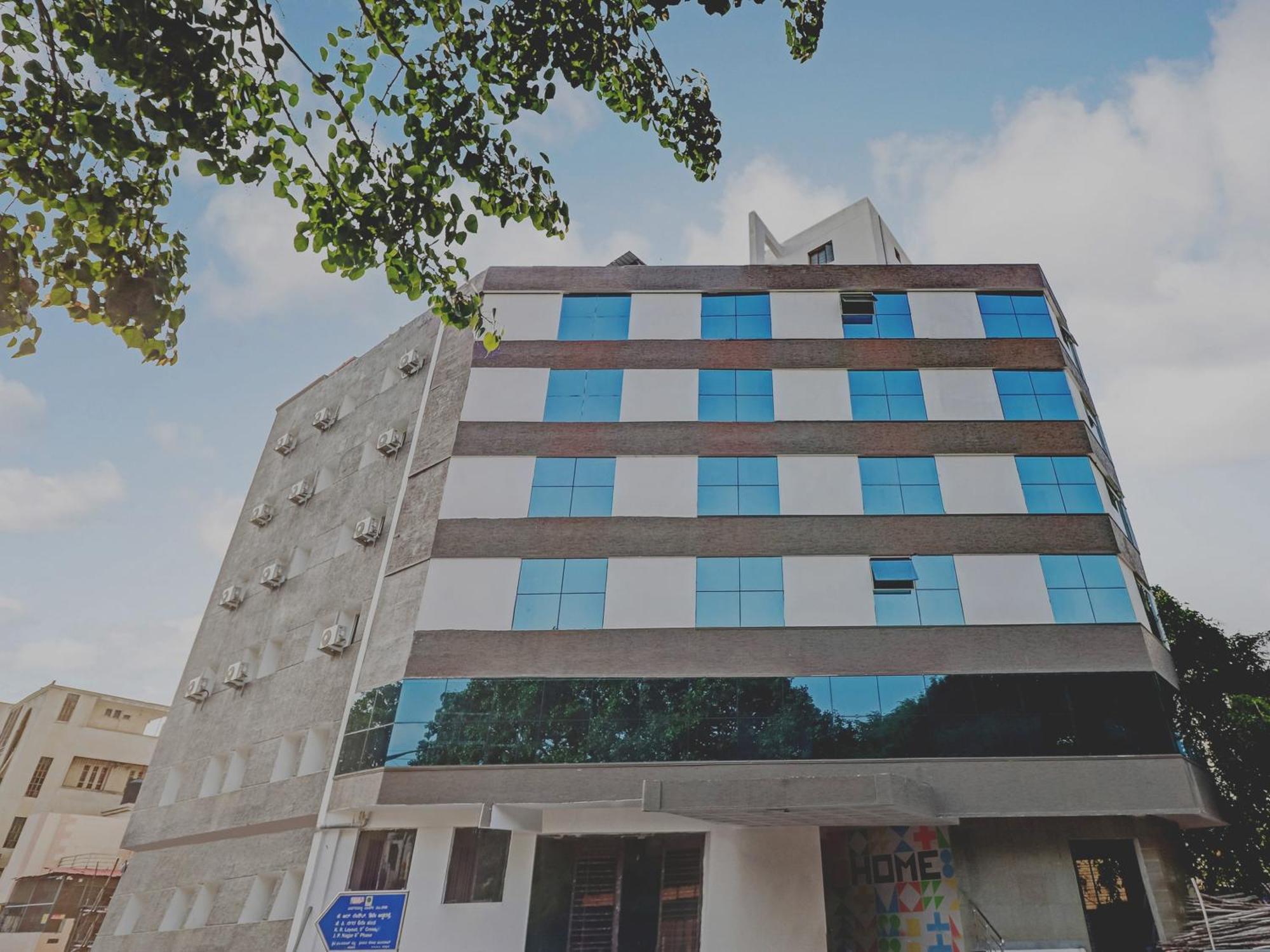 Super Capital O Elite Jp Nagar Near Sri Sathya Ganapathi Shirdi Saibaba Temple